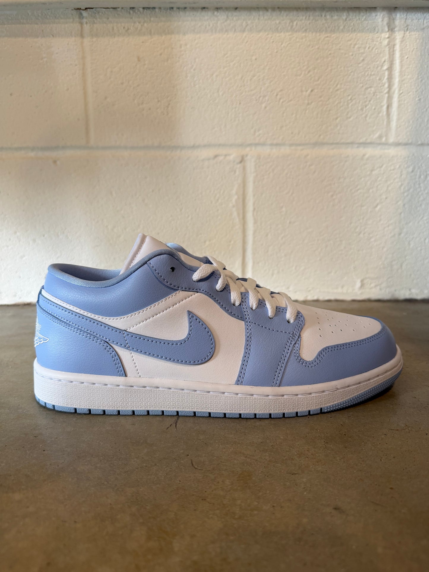 Jordan 1 Low White Aluminum Sz 10M/11.5W  DC0774-142