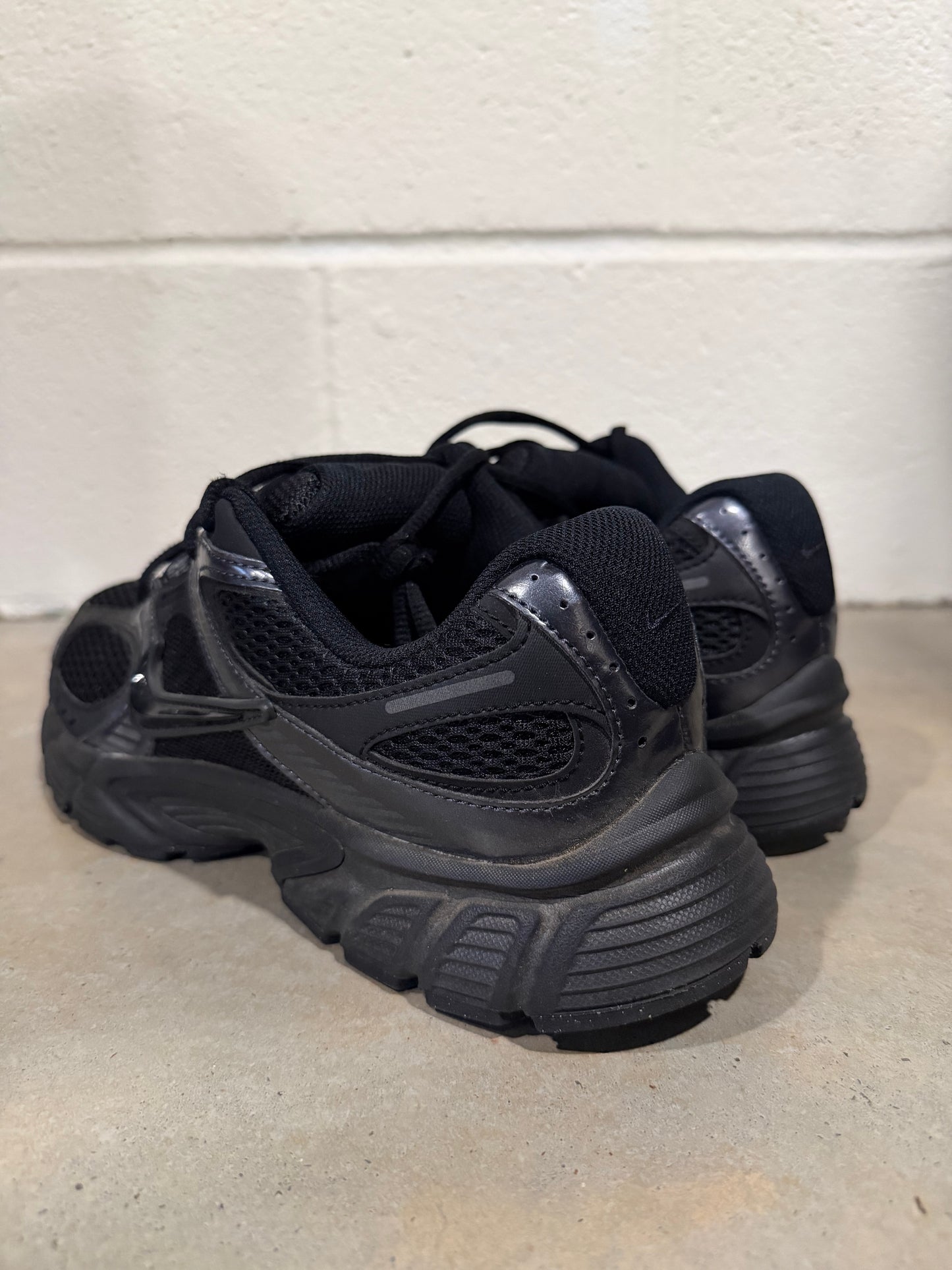 Preowned Nike V5 RNR Black Anthracite Sz 8.5M/10W