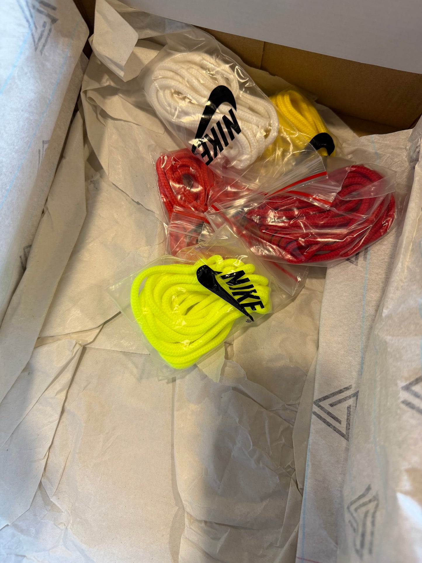 Preowned Nike Air Max Penny 1 Social Status Recess Photon Dust Sz 6.5M/8W