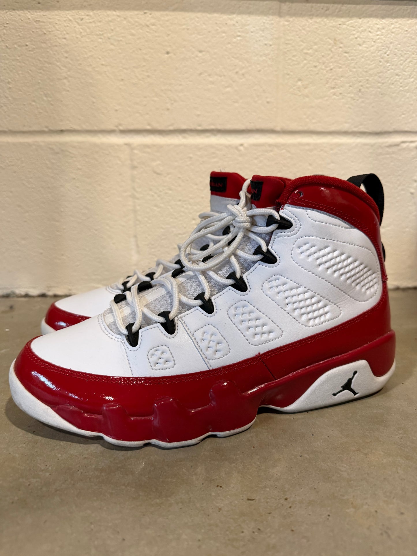 Preowned Air Jordan 9 Retro 'Gym Red' Sz 8.5M/10W