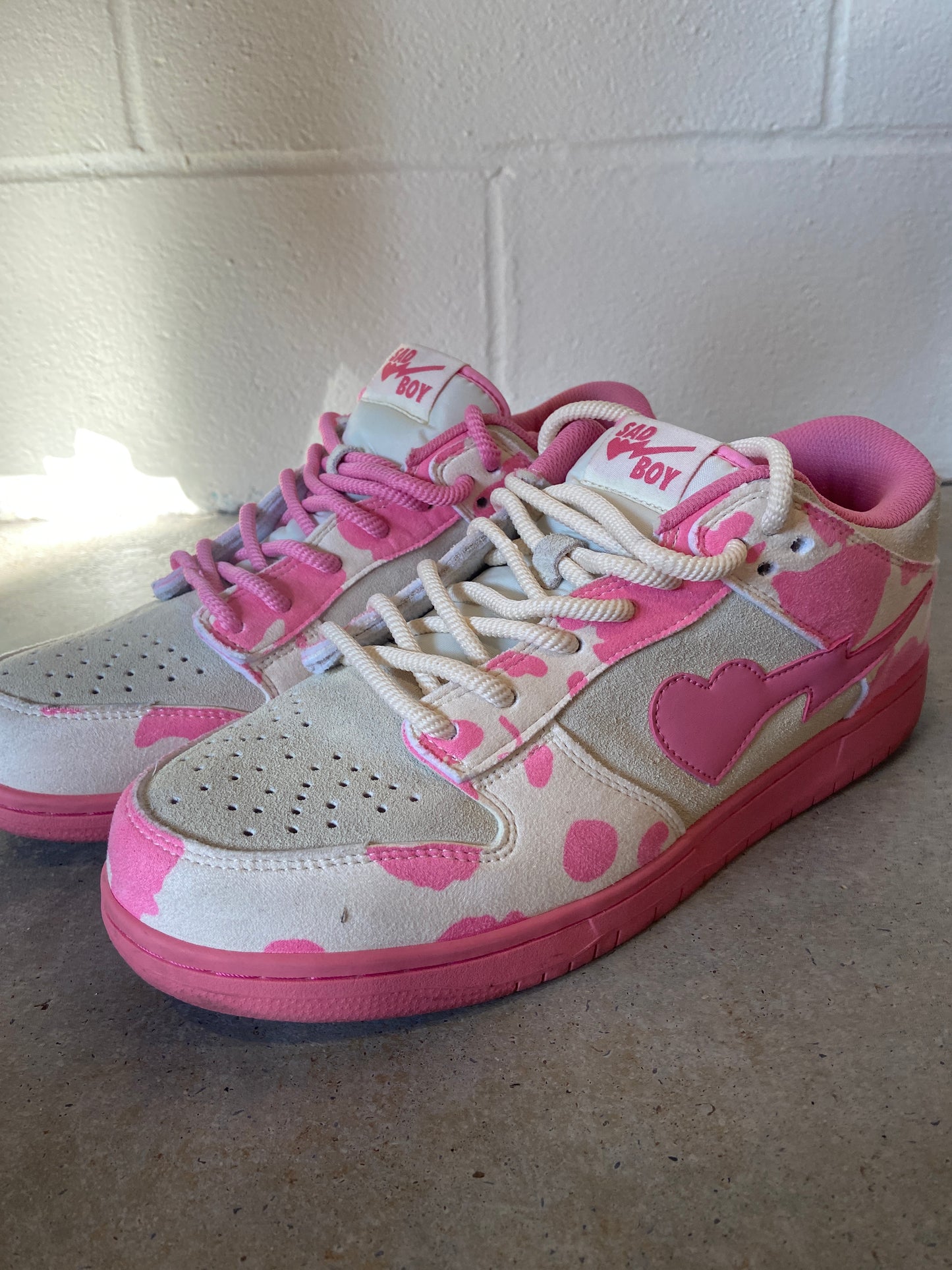 Preowned Sad Boy Saga Skywalker Strawberry Milk Men’s Sz 12M/13.5W