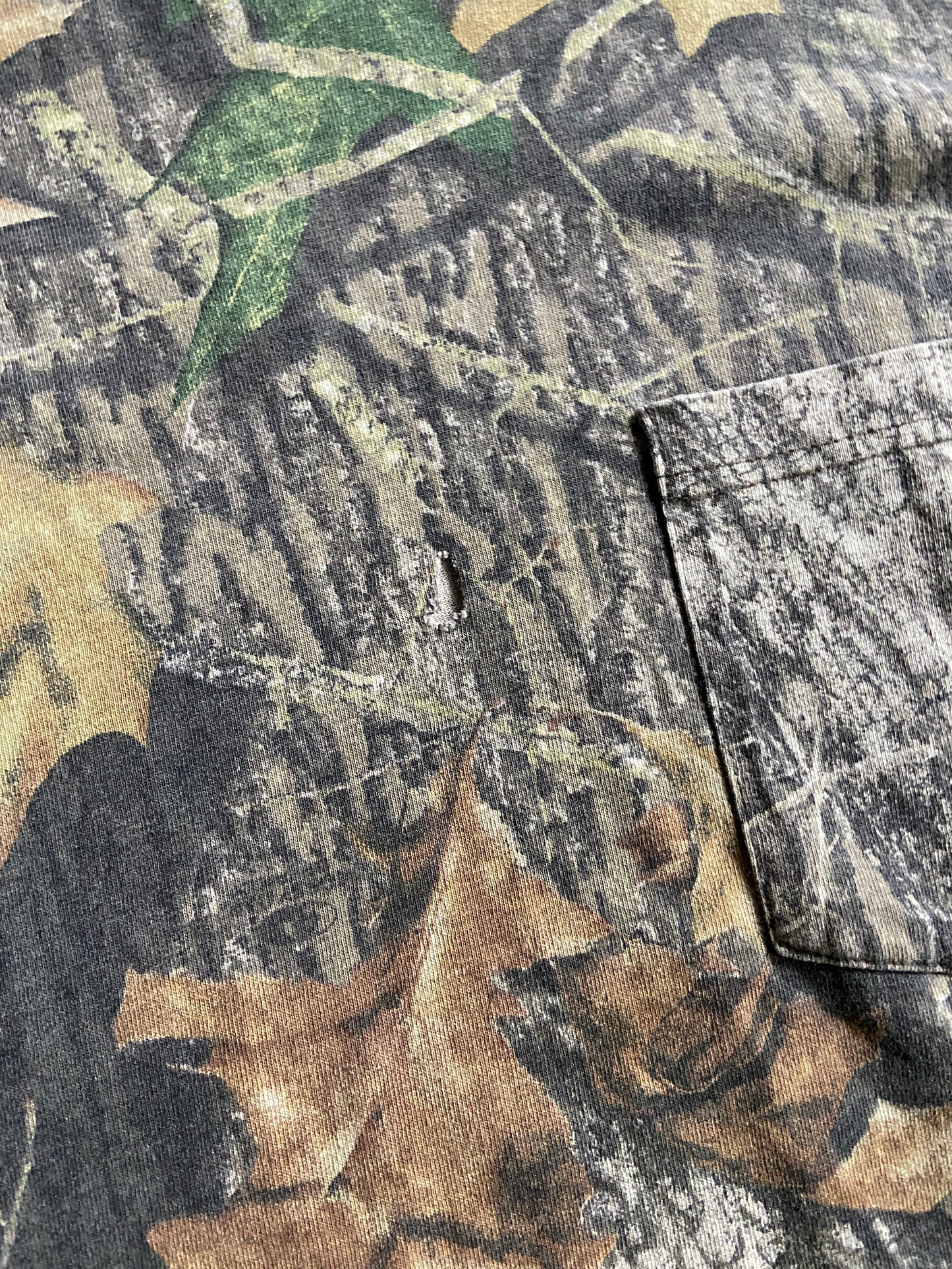 VTG Jerzees Outdoors Camo Pocket Tee Sz XL