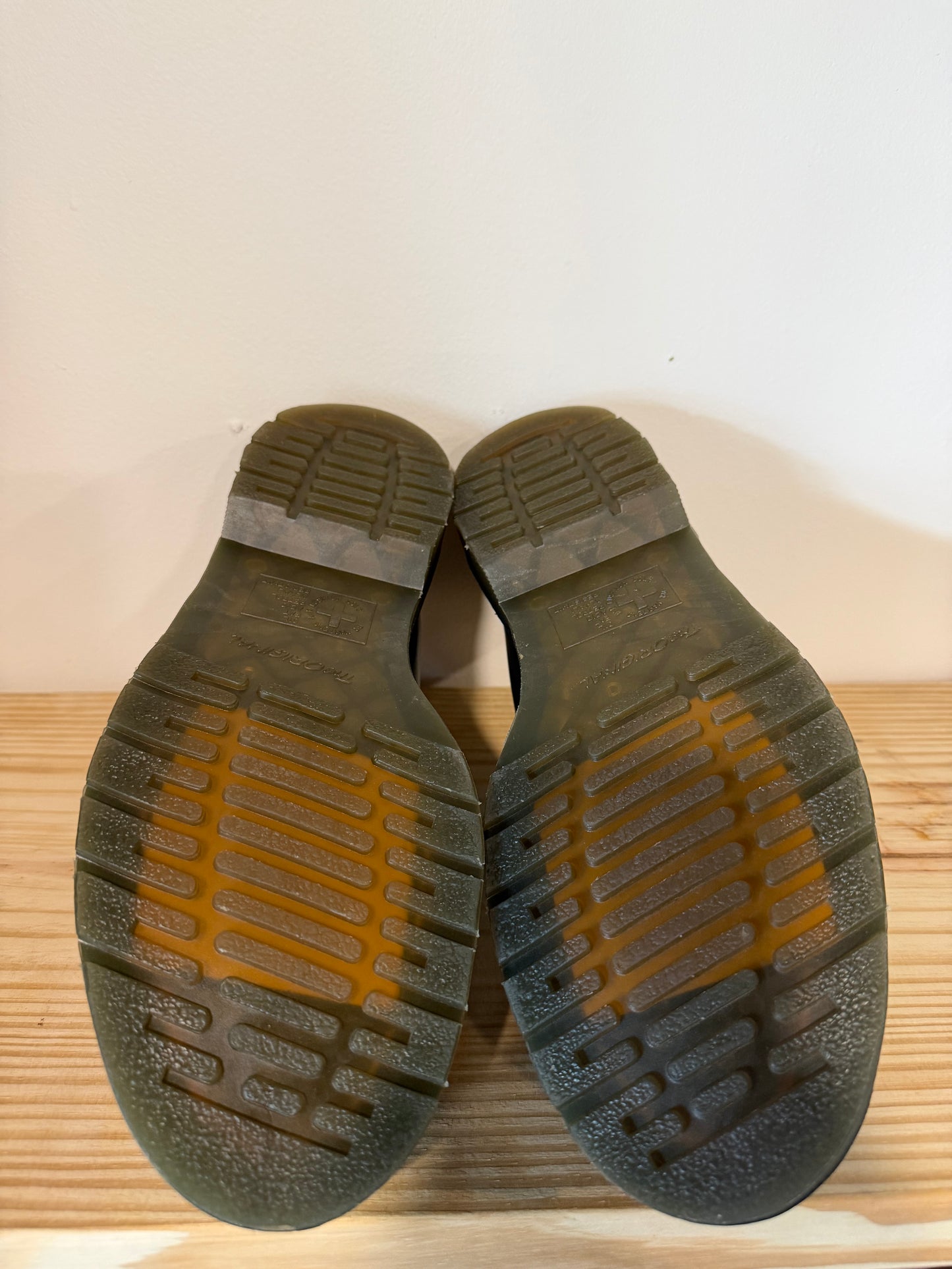 Preowned Dr. Martens Made In England Adrian Tassel Loafer Black Sz 11M/12.5W