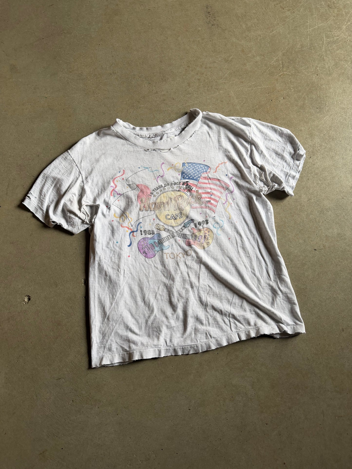 VTG Hard Rock Cafe Tokyo Thrashed Tee Sz L