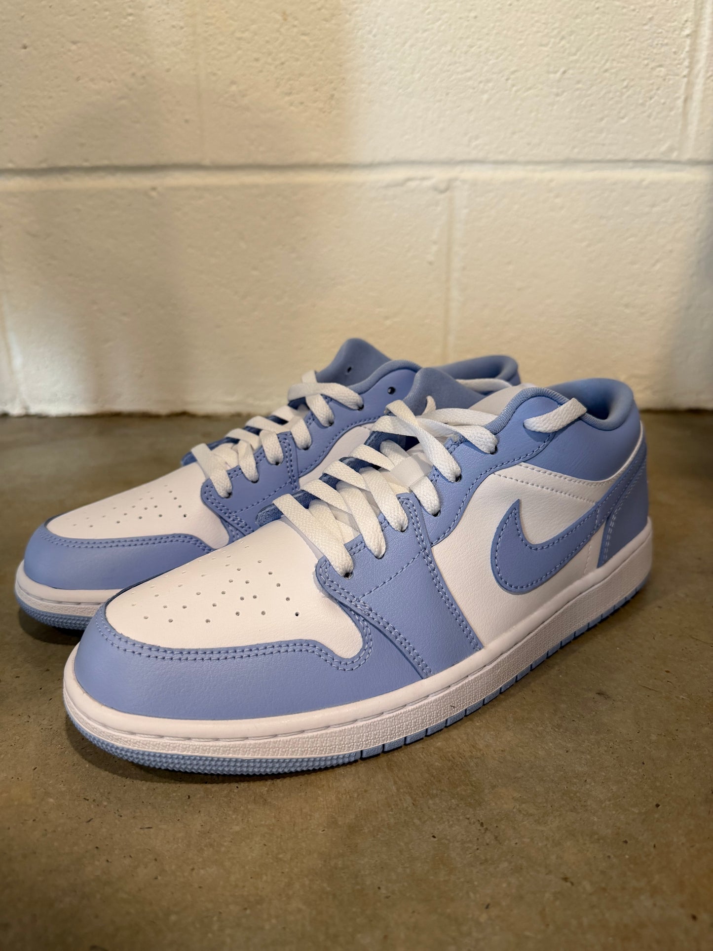 Jordan 1 Low White Aluminum Sz 10M/11.5W  DC0774-142