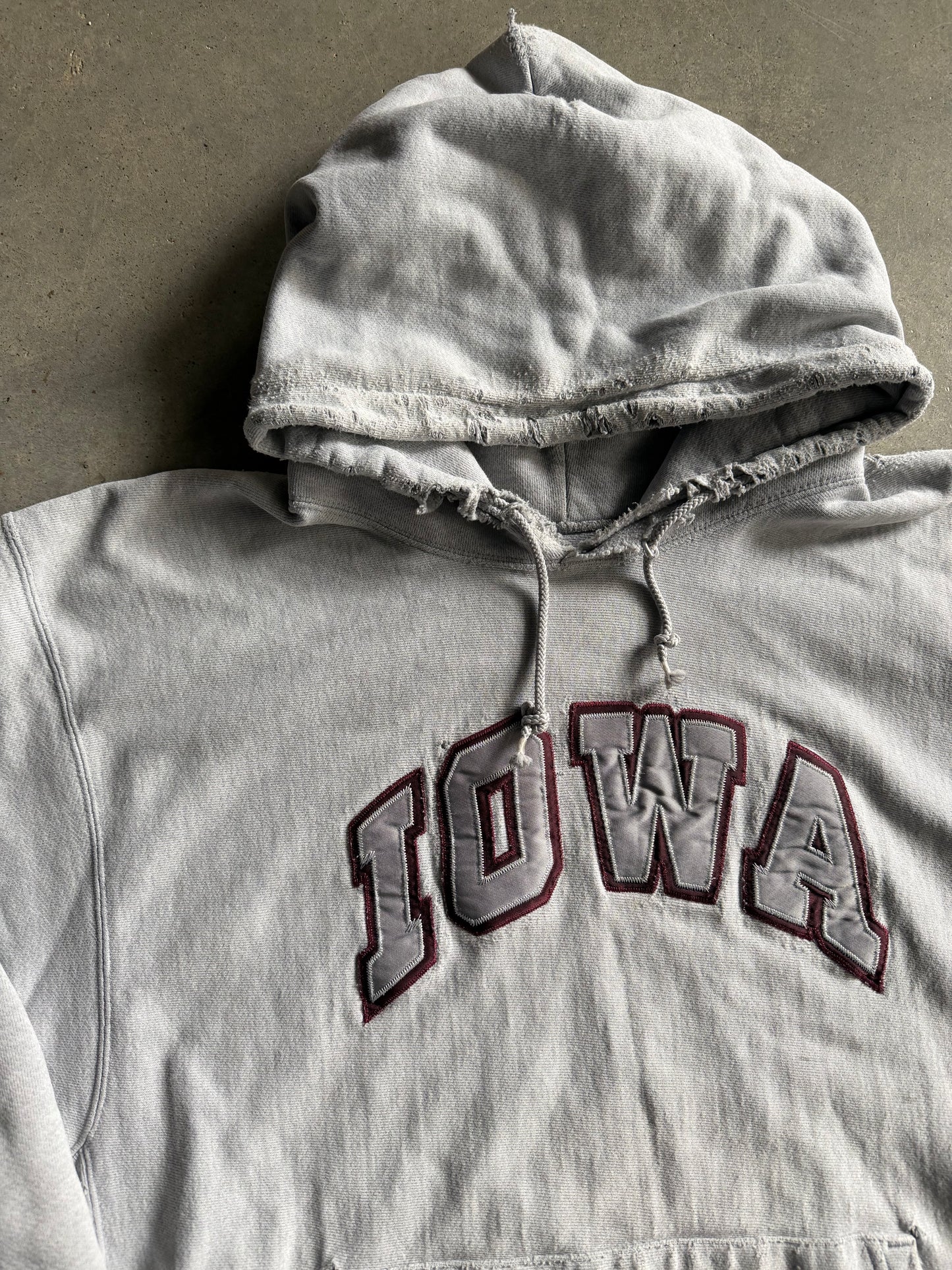 Iowa Distressed Gray Hoodie Sz XL