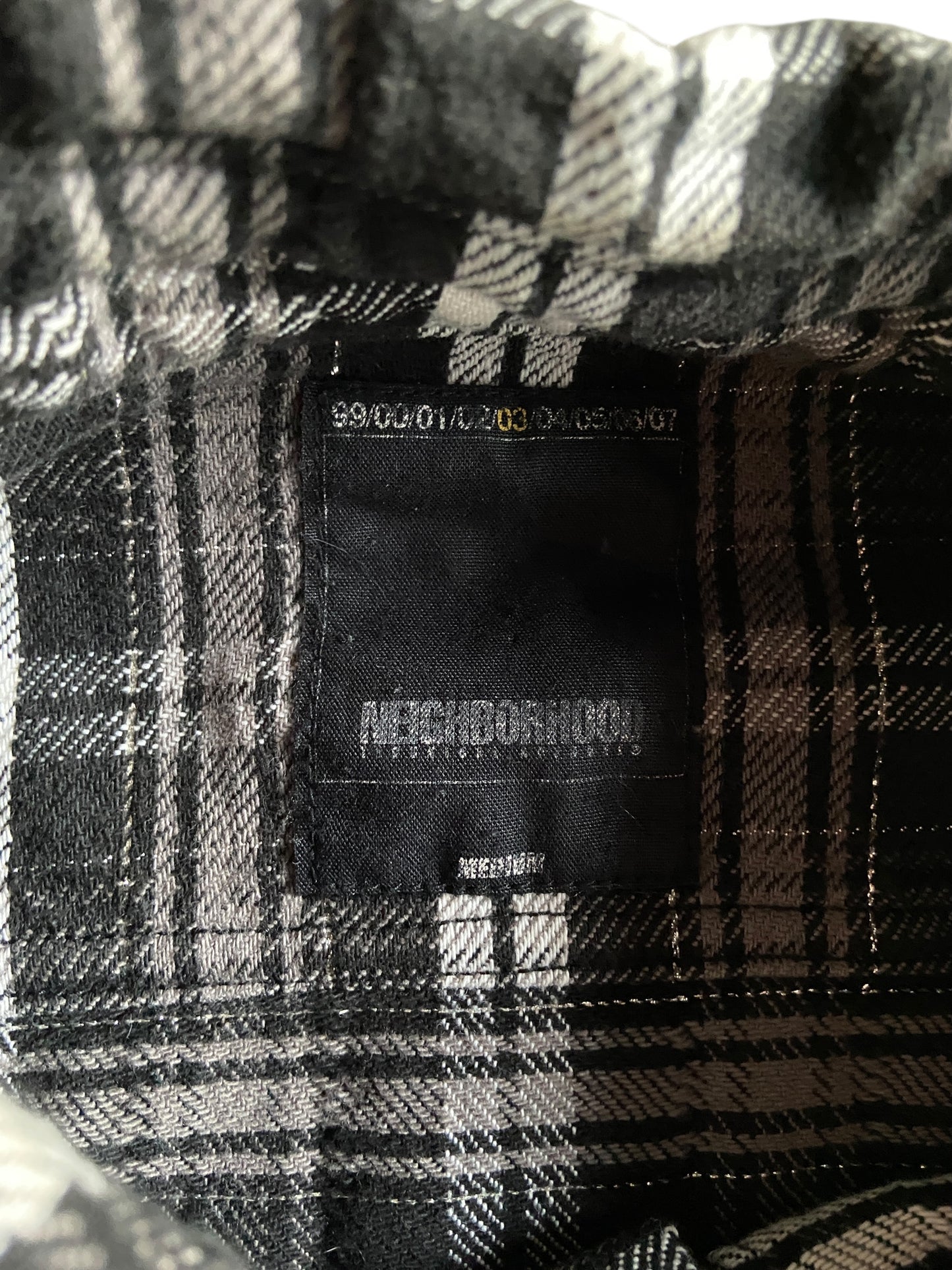 VTG 2003 Neighborhood Heavyweight Button Up Sz Medium