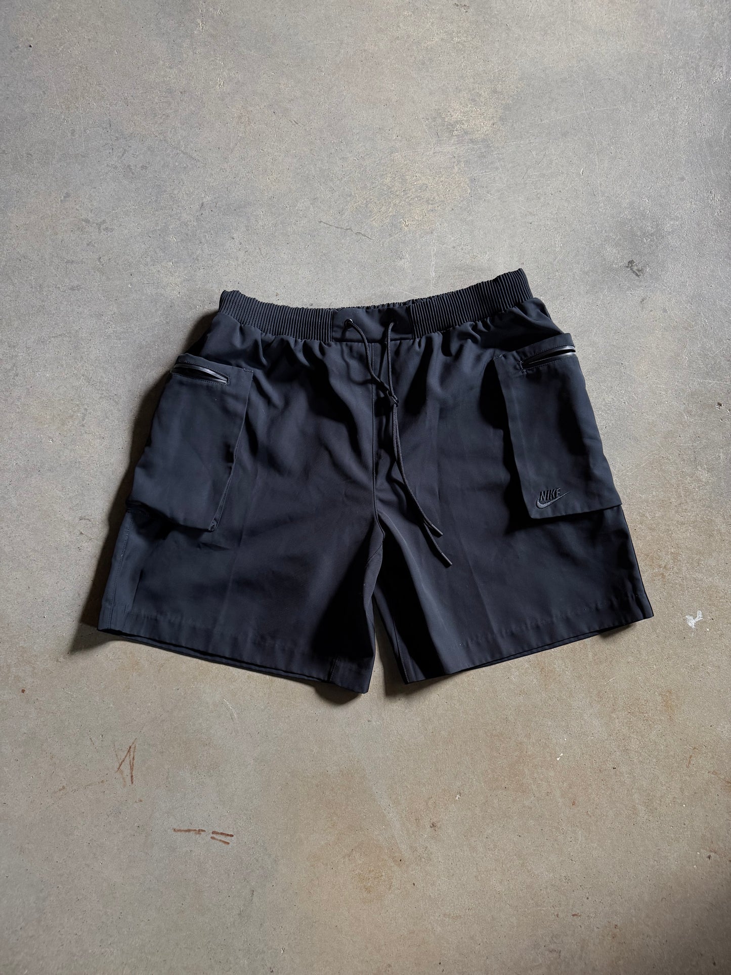 Nike Black Tech Pack Shorts Sz L