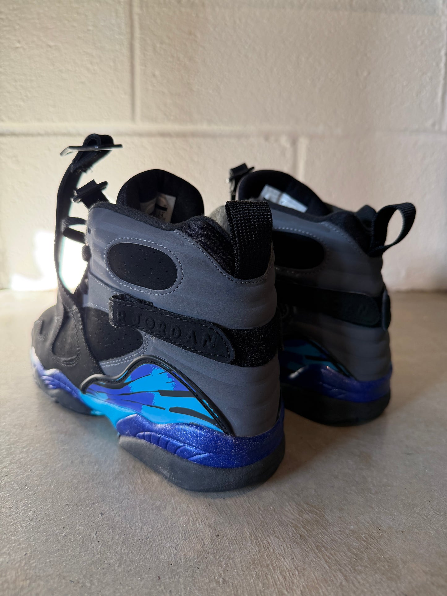 Preowned Jordan 8 Retro Aqua (2015) (GS) Sz 6Y/7.5W