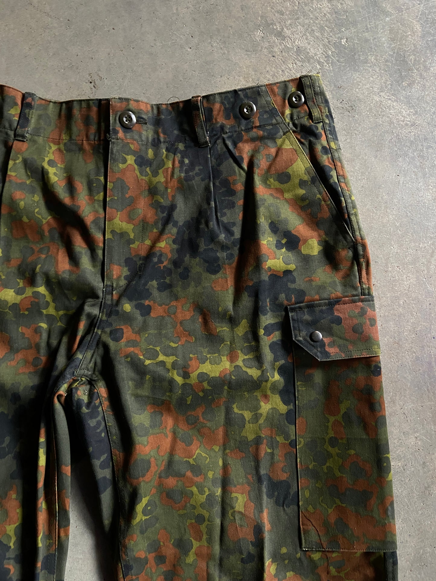 VTG 1992 Flecktarn Camo Pants Sz 40x32