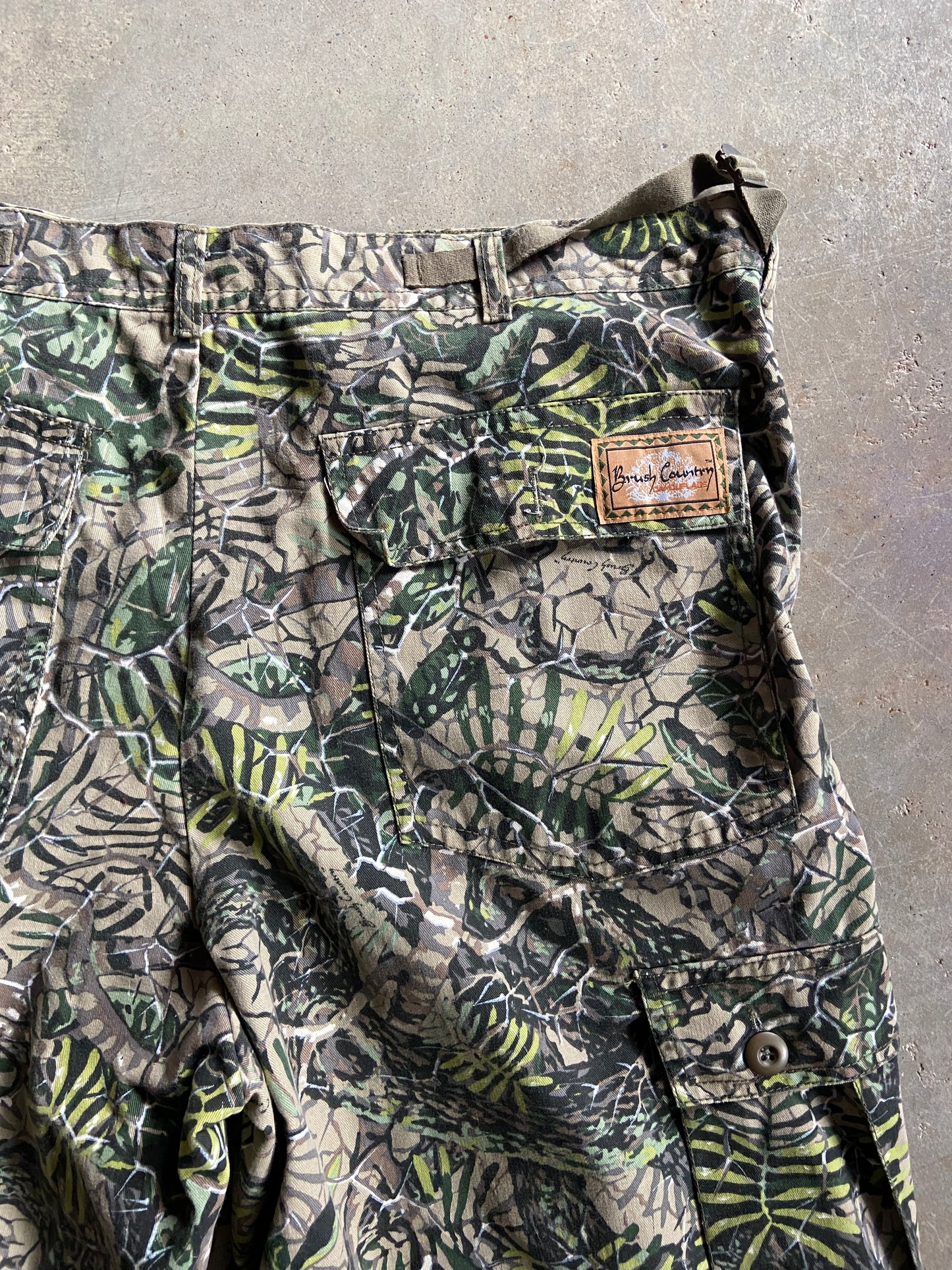 Brush Country Camo Pants Sz 38x27
