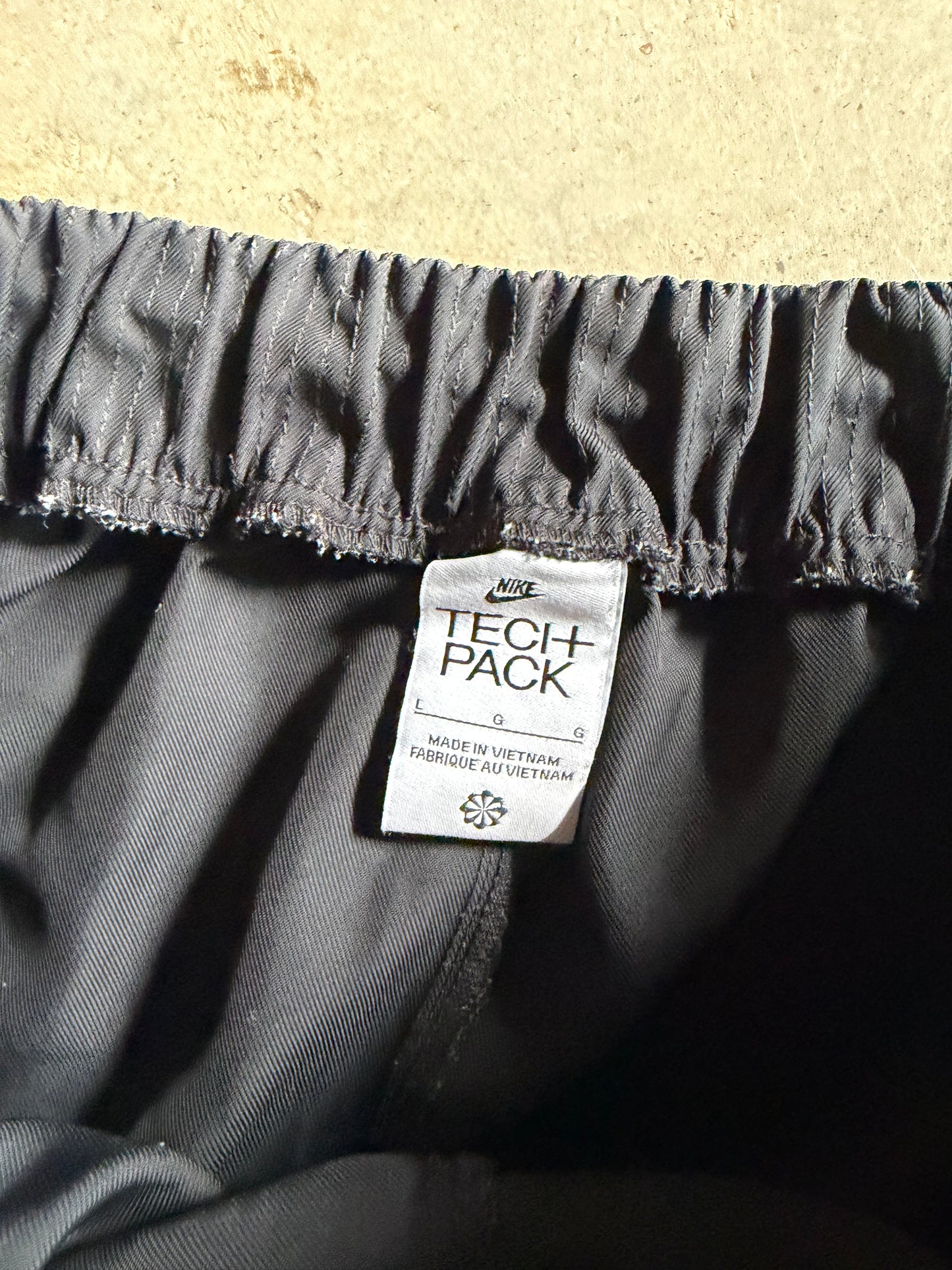 Nike Black Tech Pack Shorts Sz L