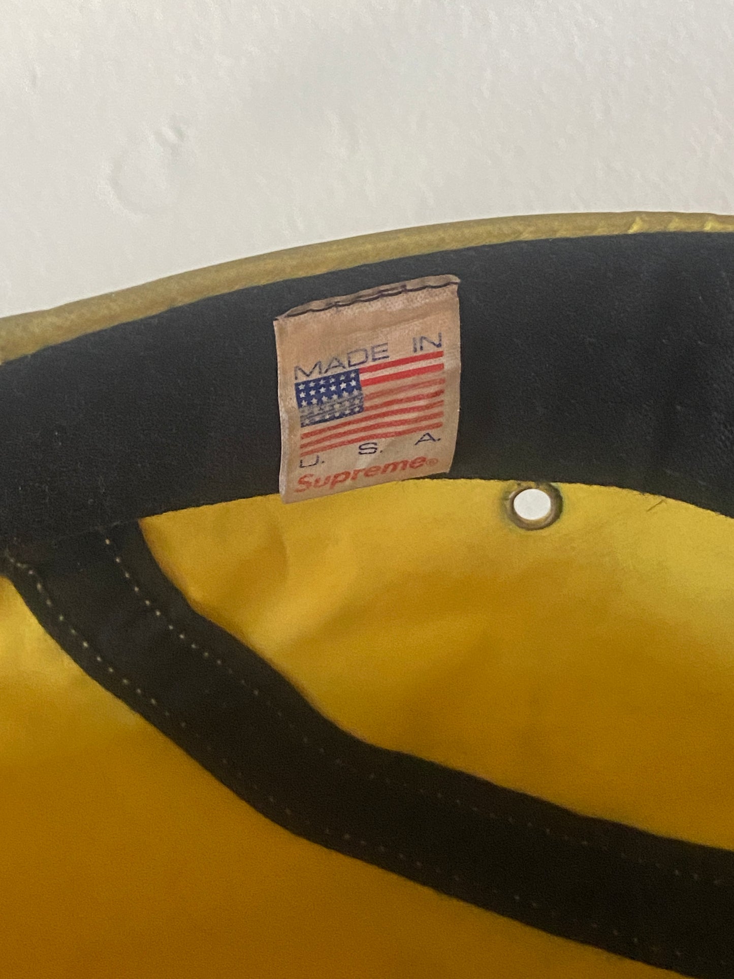 FW20 Supreme inset logo Camp Cap “Yellow”