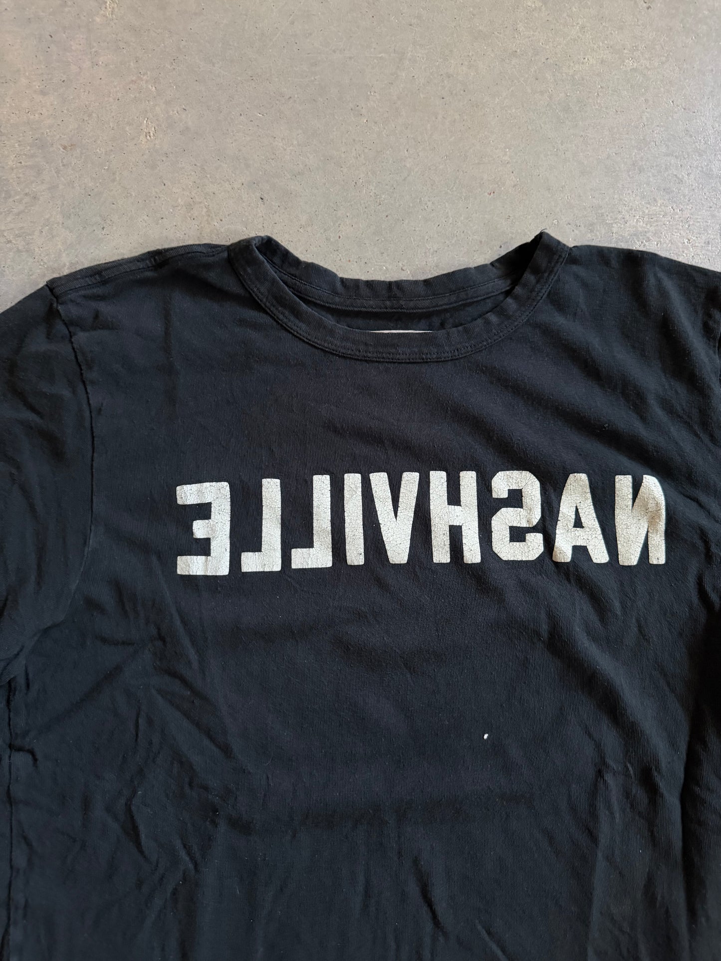 Imogene and Willie Reverse Nashville Graphic Tee Sz L