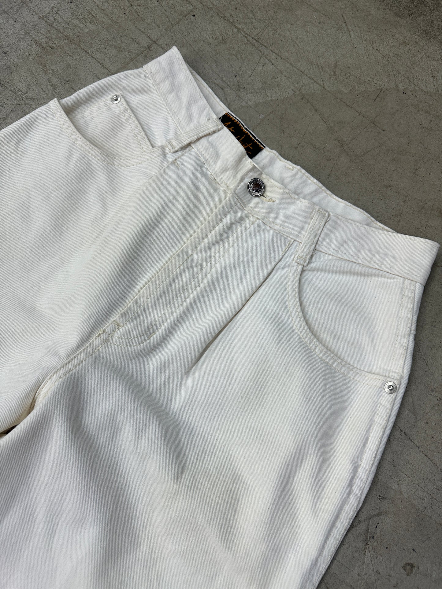 Load image into Gallery viewer, VTG Cream Action West Pants Sz 27x30

