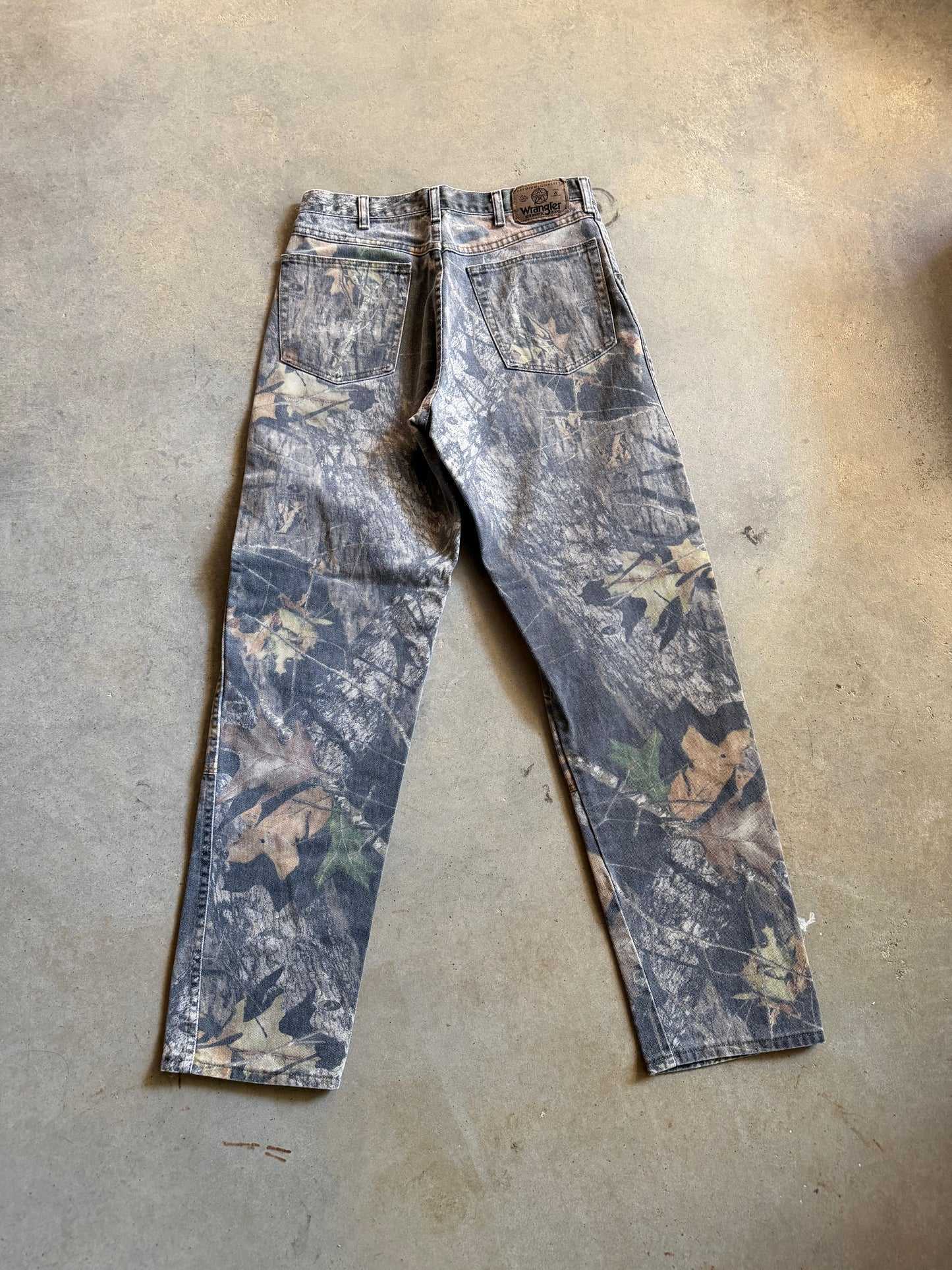 VTG Wrangler Authentic Camo Jeans Sz 32x34