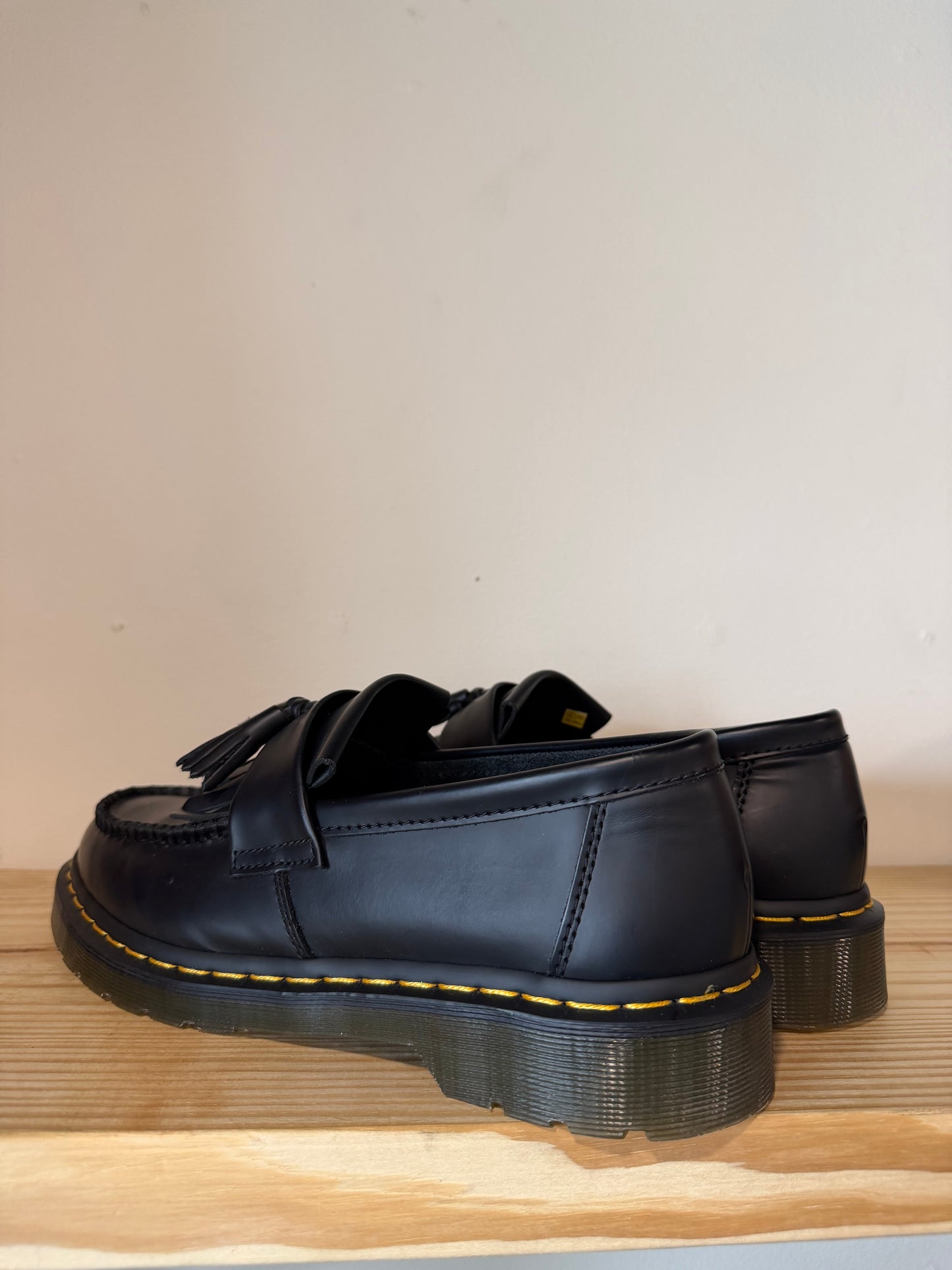 Preowned Dr. Martens Made In England Adrian Tassel Loafer Black Sz 11M/12.5W