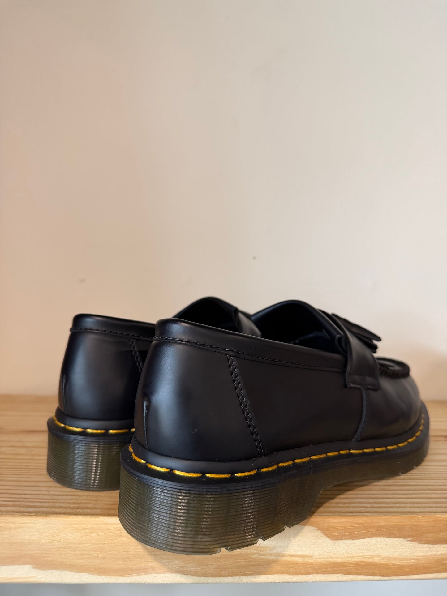 Preowned Dr. Martens Made In England Adrian Tassel Loafer Black Sz 11M/12.5W