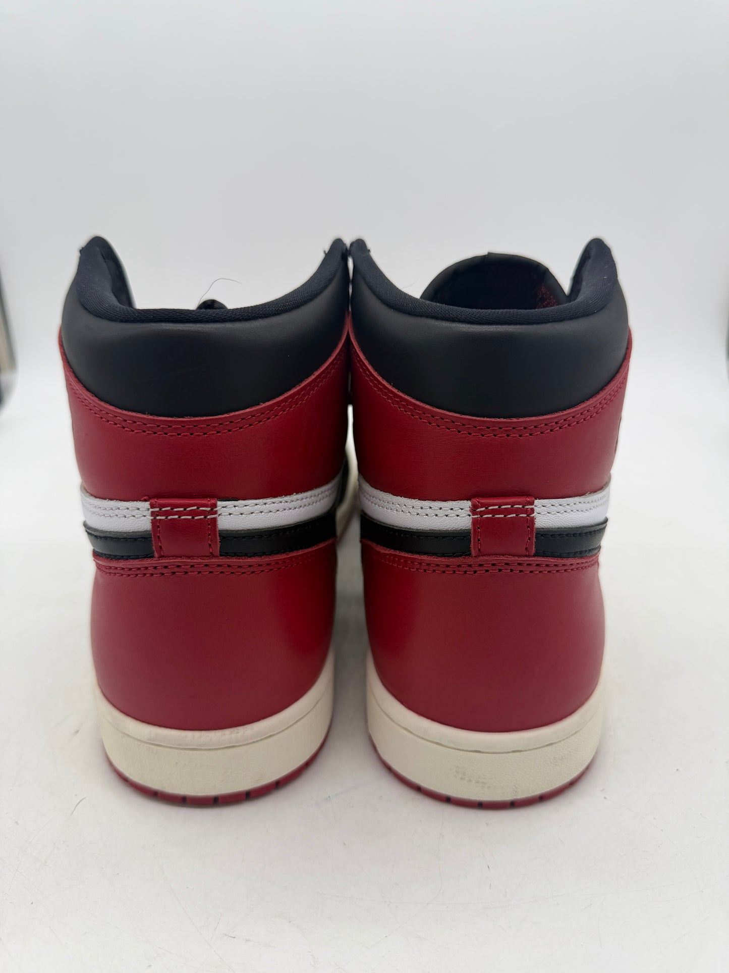 Preowned Air Jordan 1 Retro High OG 'Black Toe Reimagined' Sz 10.5M/12W DZ5485-106