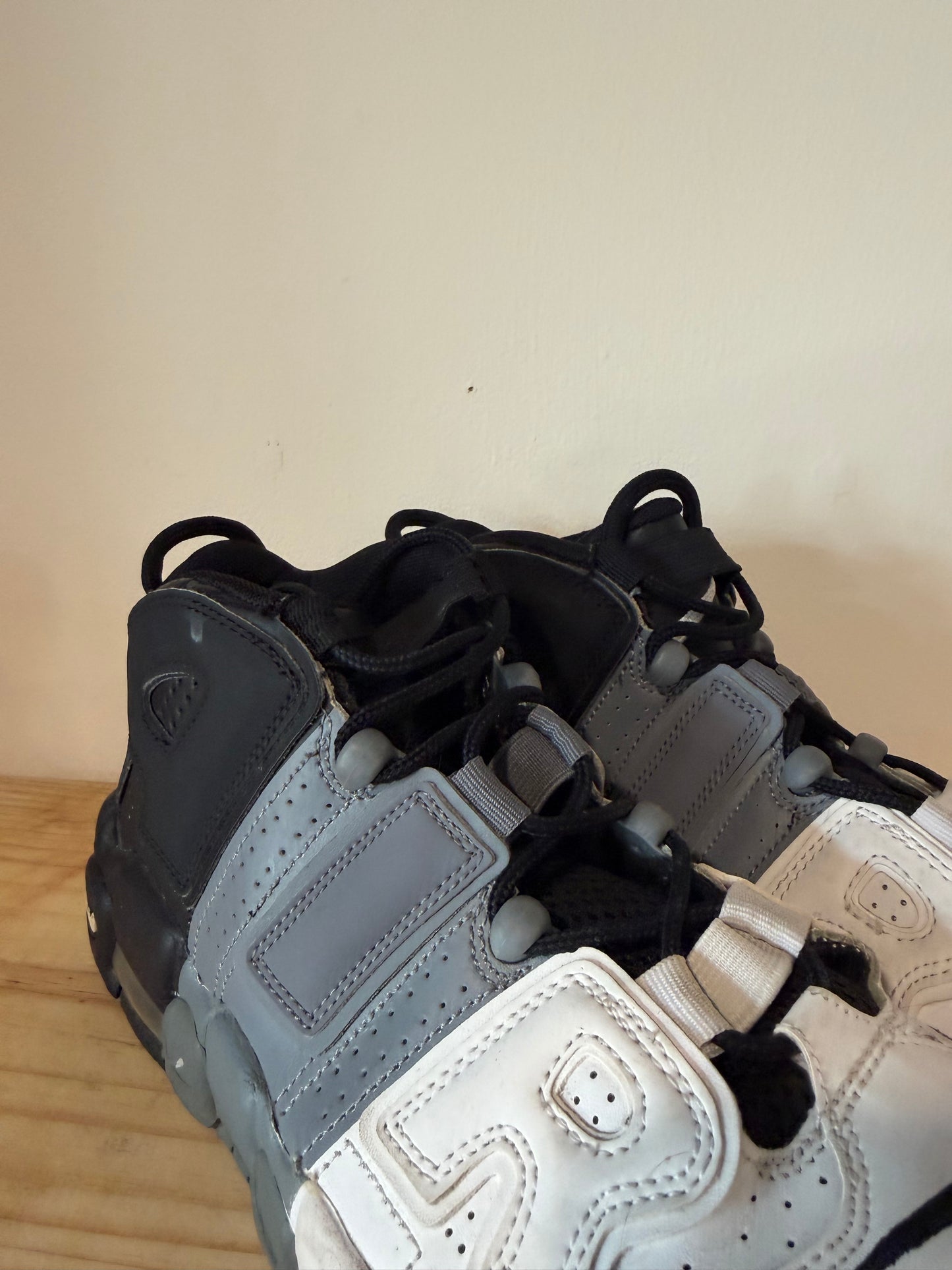 Nike Air More Uptempo Low Tri-Color Sz 6.5Y