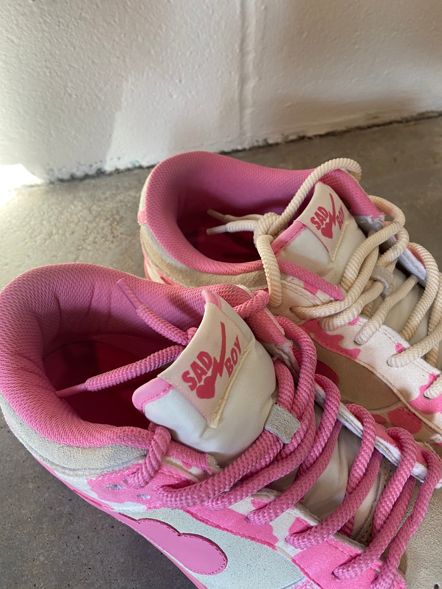 Preowned Sad Boy Saga Skywalker Strawberry Milk Men’s Sz 12M/13.5W