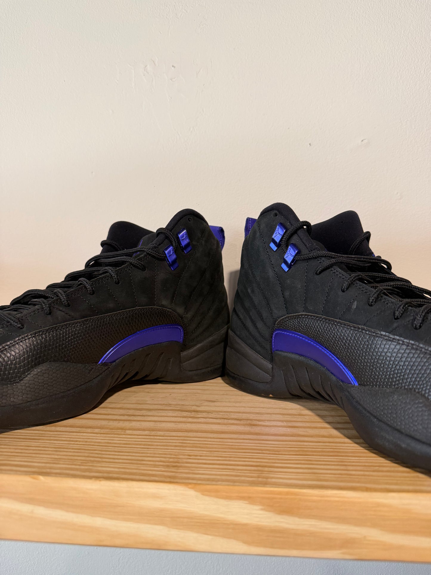 Preowned Jordan 12 Retro Black Dark Concord Sz 13M/14.5W