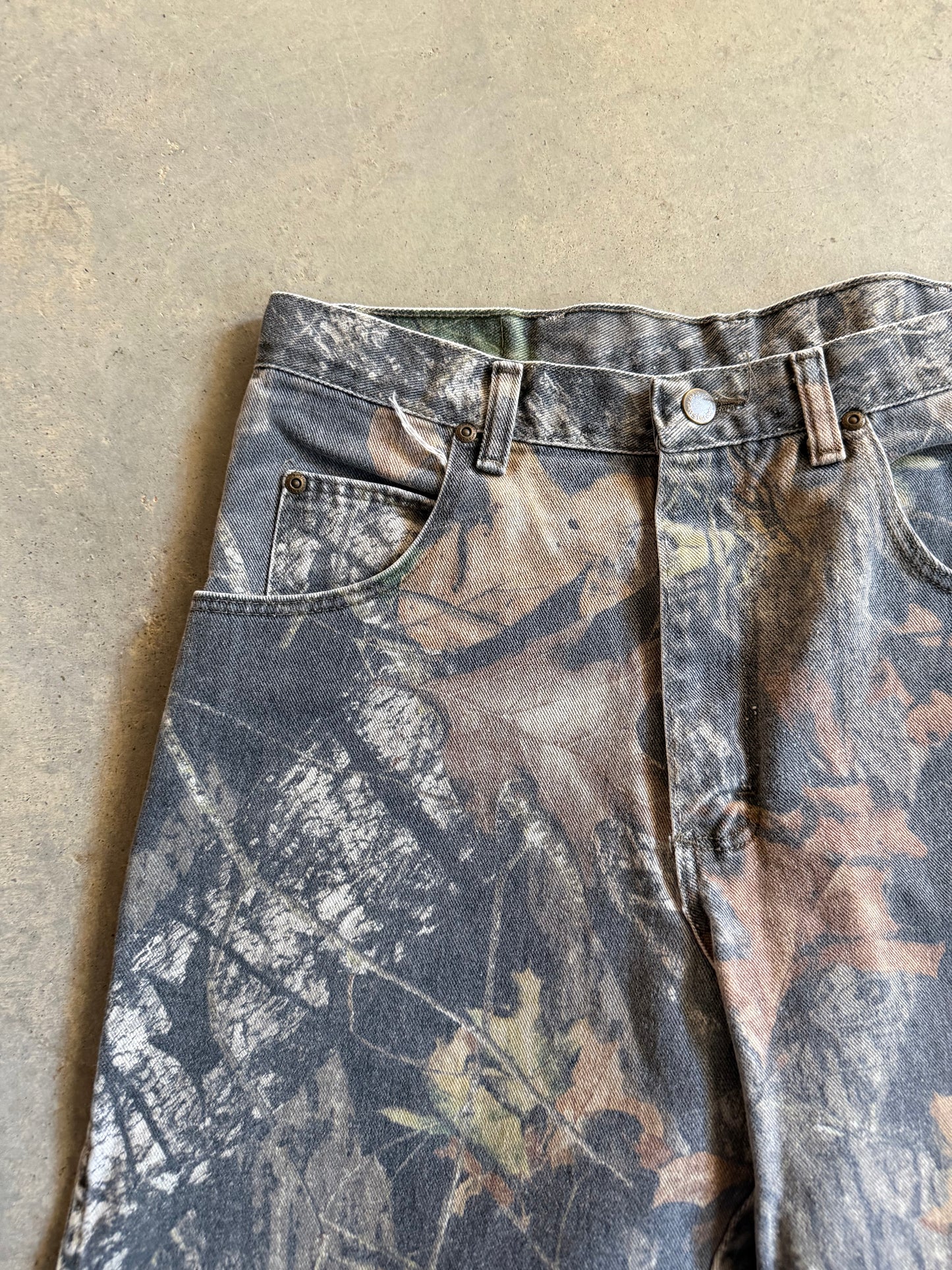 VTG Wrangler Authentic Camo Jeans Sz 32x34