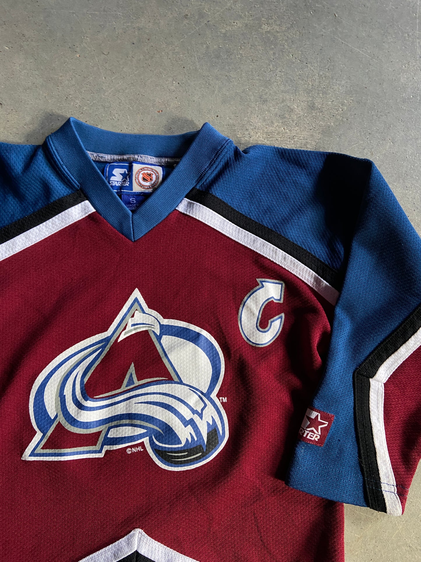 VTG Youth Colorado Avalanche Captain Jersey Sz Youth Small