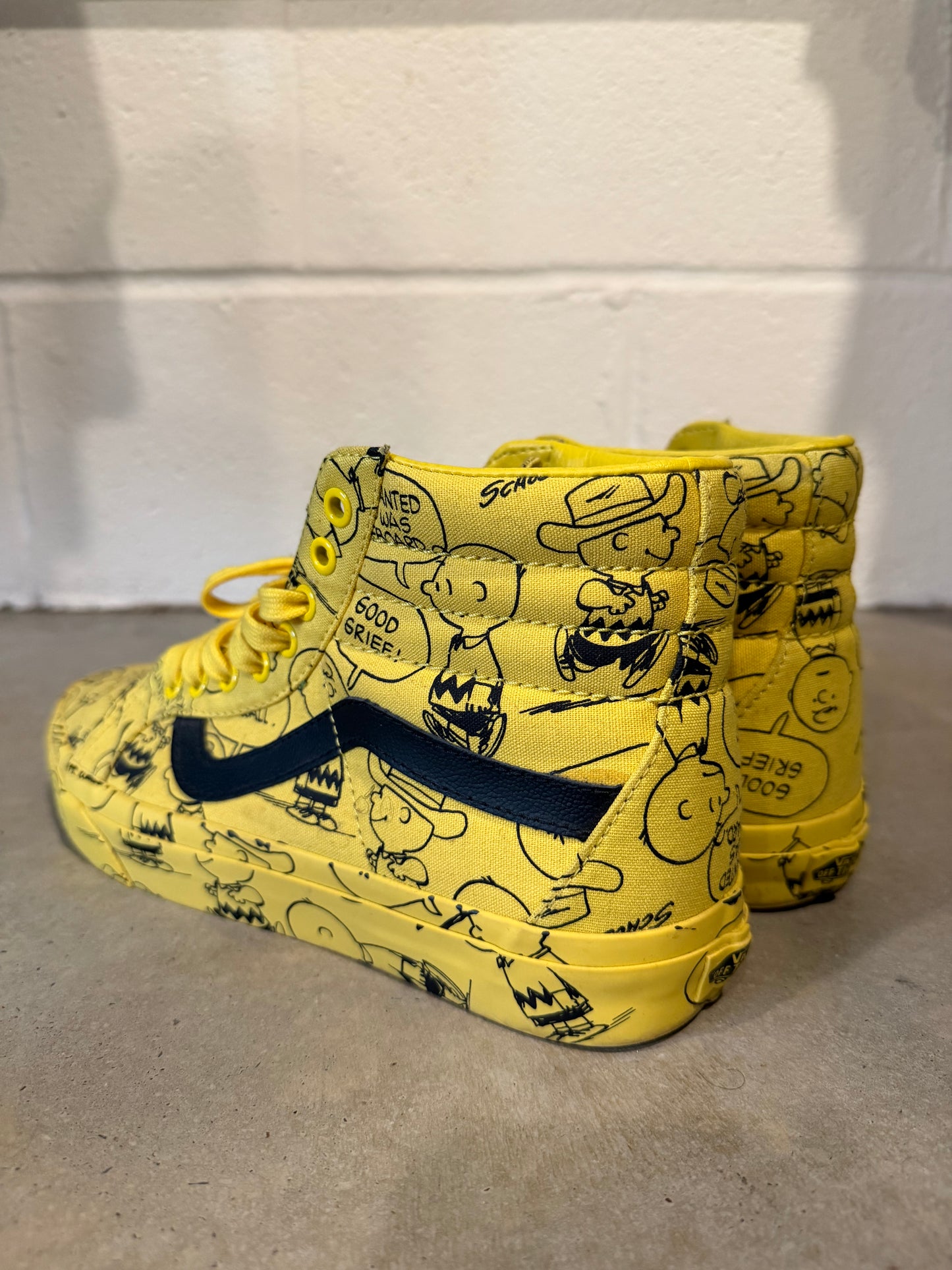 Preowned Vans Sk8-Hi Peanuts Charlie Brown Sz 8.5M/10W