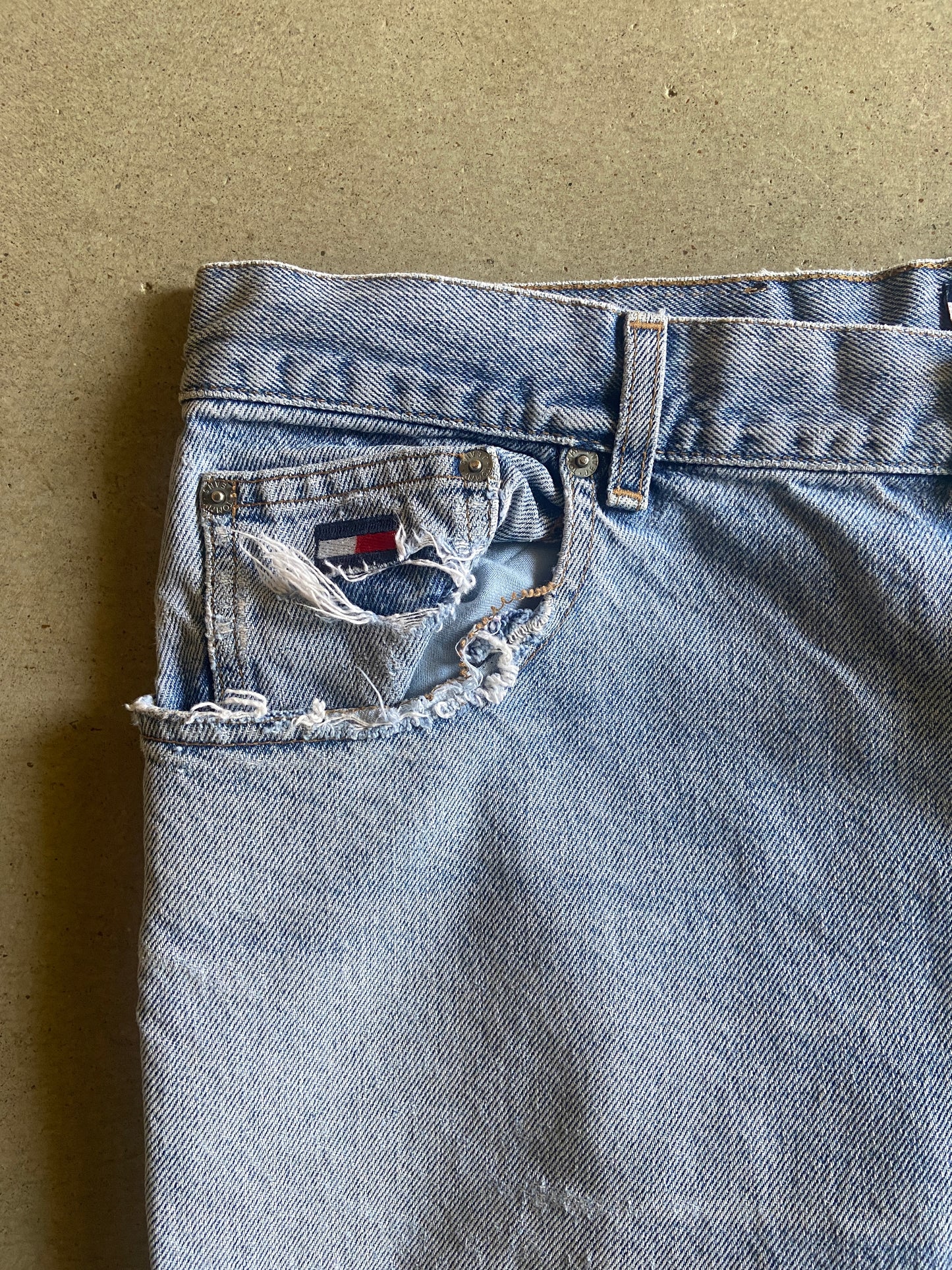 VTG Tommy Jeans Light Wash Denim Jeans Sz 36x30