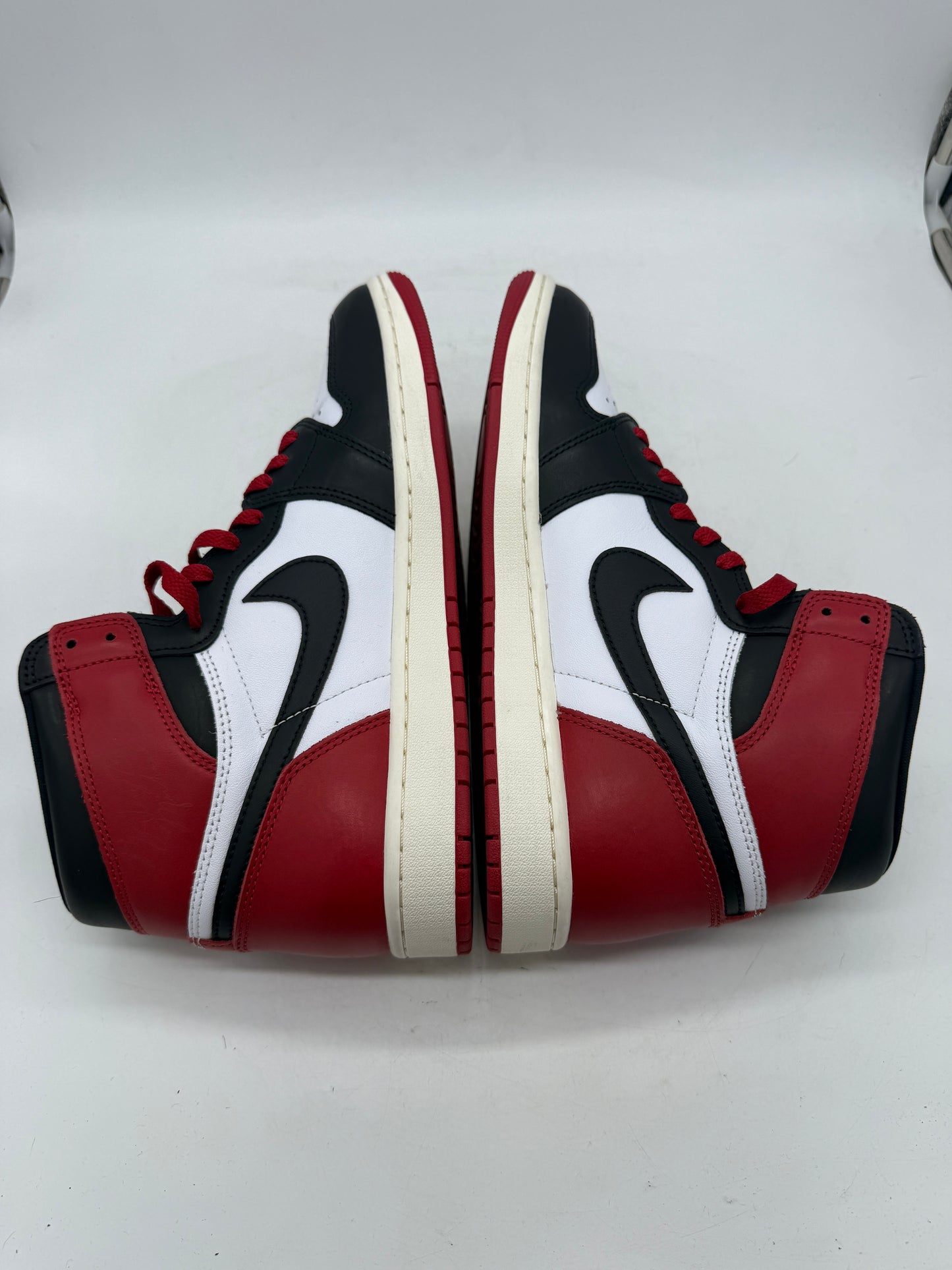 Preowned Air Jordan 1 Retro High OG 'Black Toe Reimagined' Sz 10.5M/12W DZ5485-106