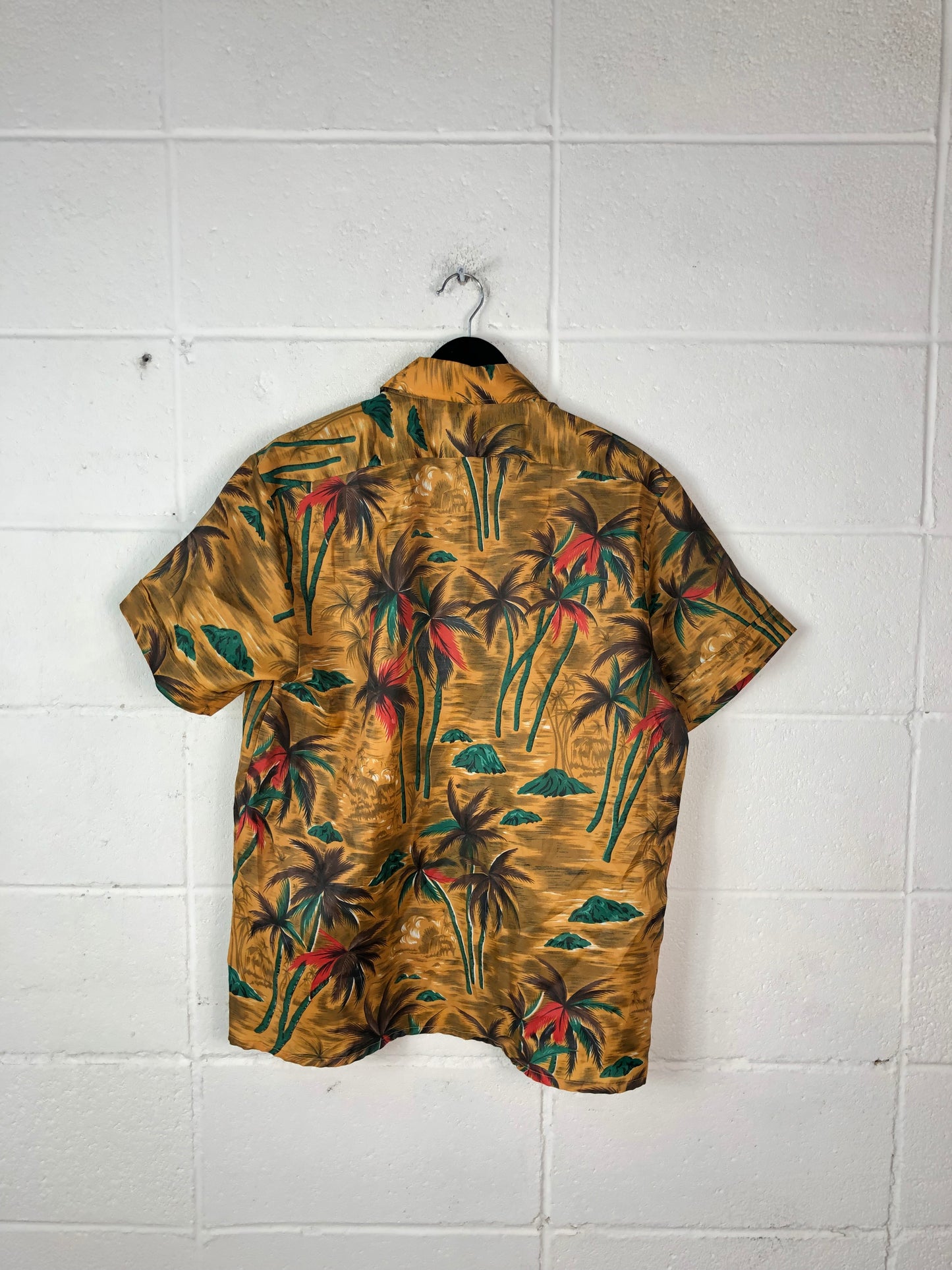 VTG Bobscott Tan Hawaiian Shirt Sz M