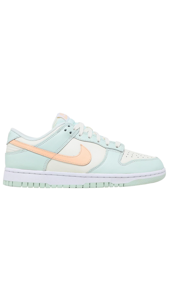 2021 Wmns Dunk Low 'Barely Green' Sz 10W/8.5M