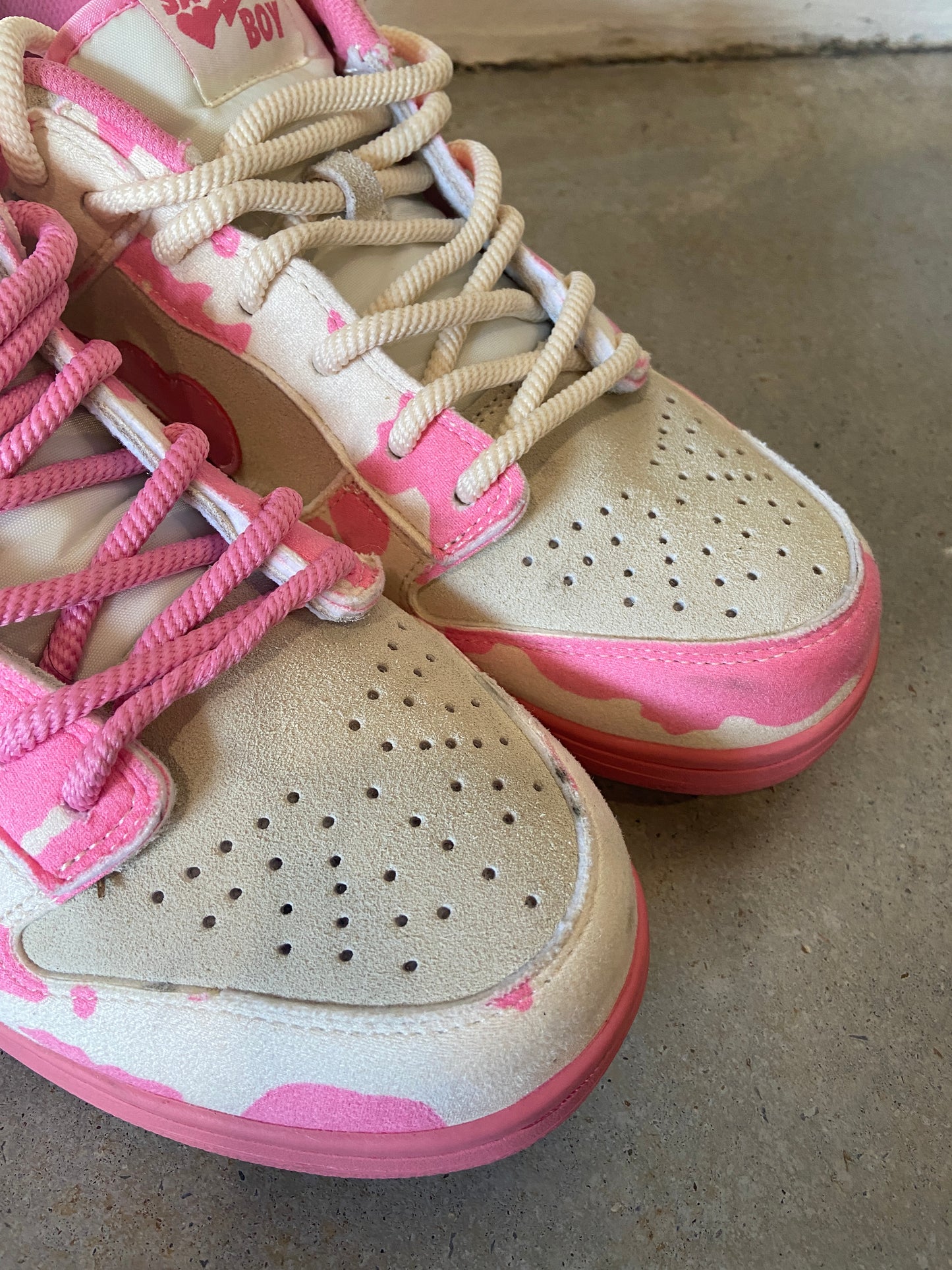 Preowned Sad Boy Saga Skywalker Strawberry Milk Men’s Sz 12M/13.5W