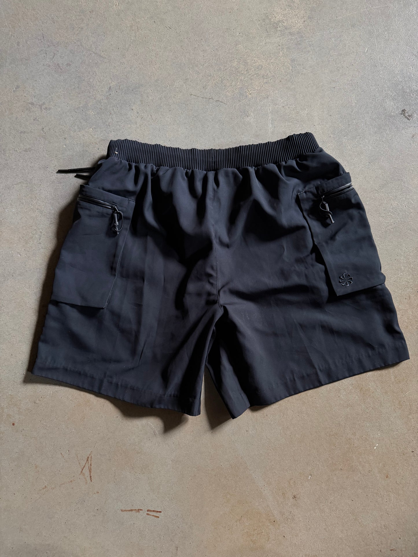 Nike Black Tech Pack Shorts Sz L