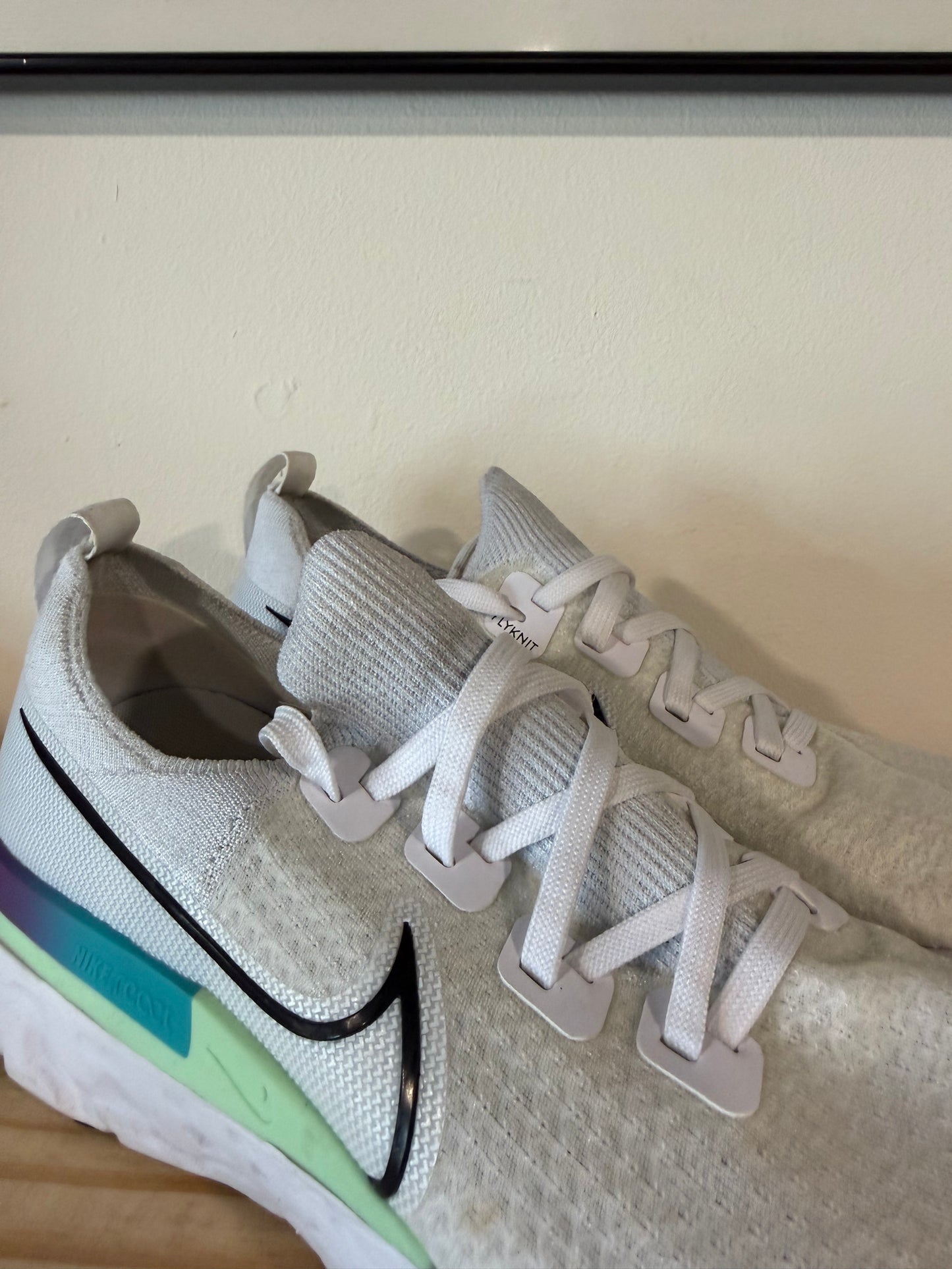 Preowned Nike React Infinity Run White Vapor Green Sz 10M/11.5W