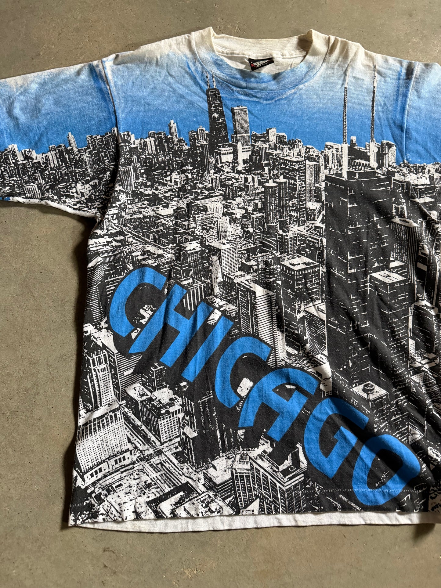 VTG Chicago All Over Print Tee Sz M/L