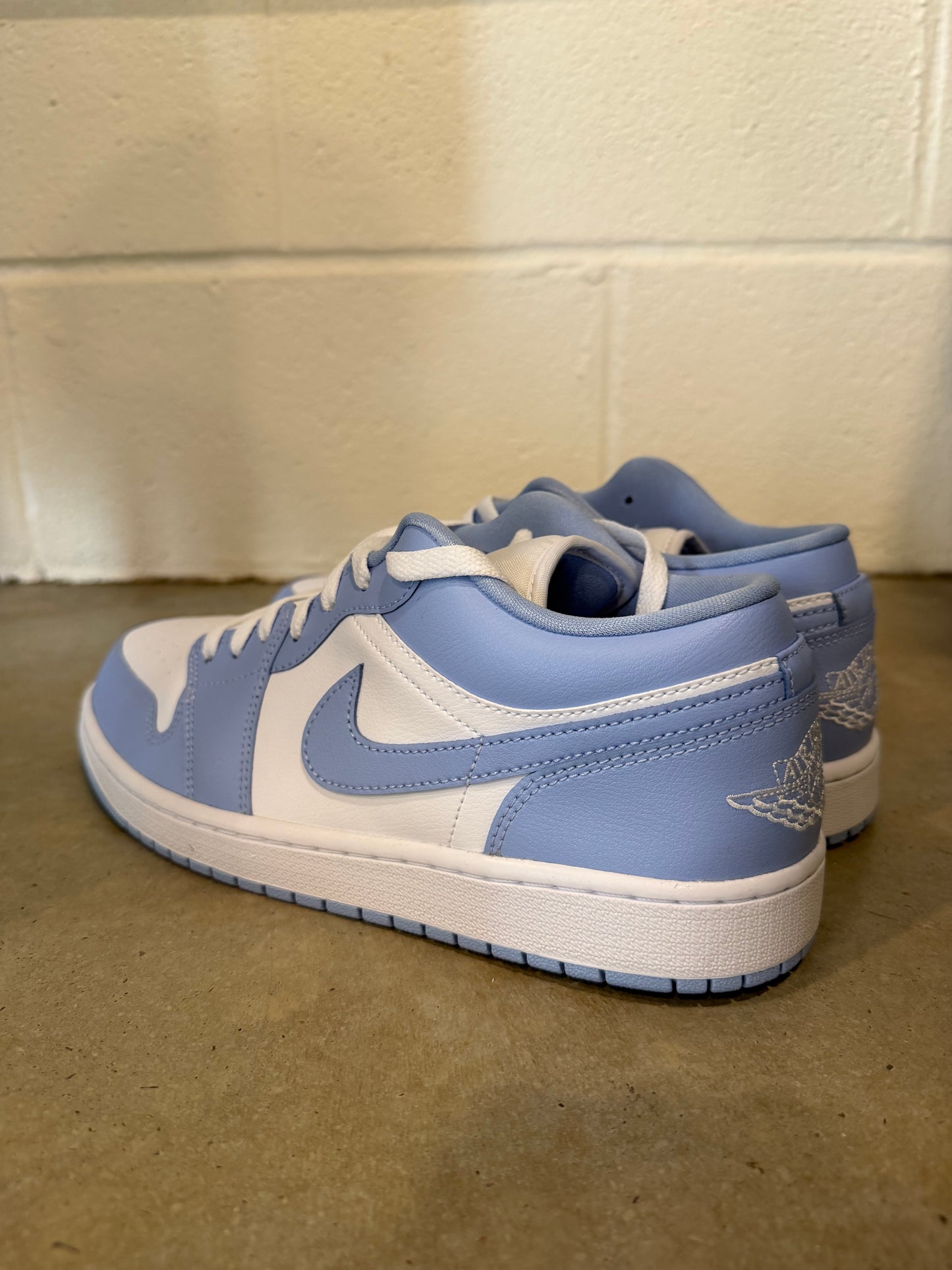 Jordan 1 Low White Aluminum Sz 10M/11.5W  DC0774-142