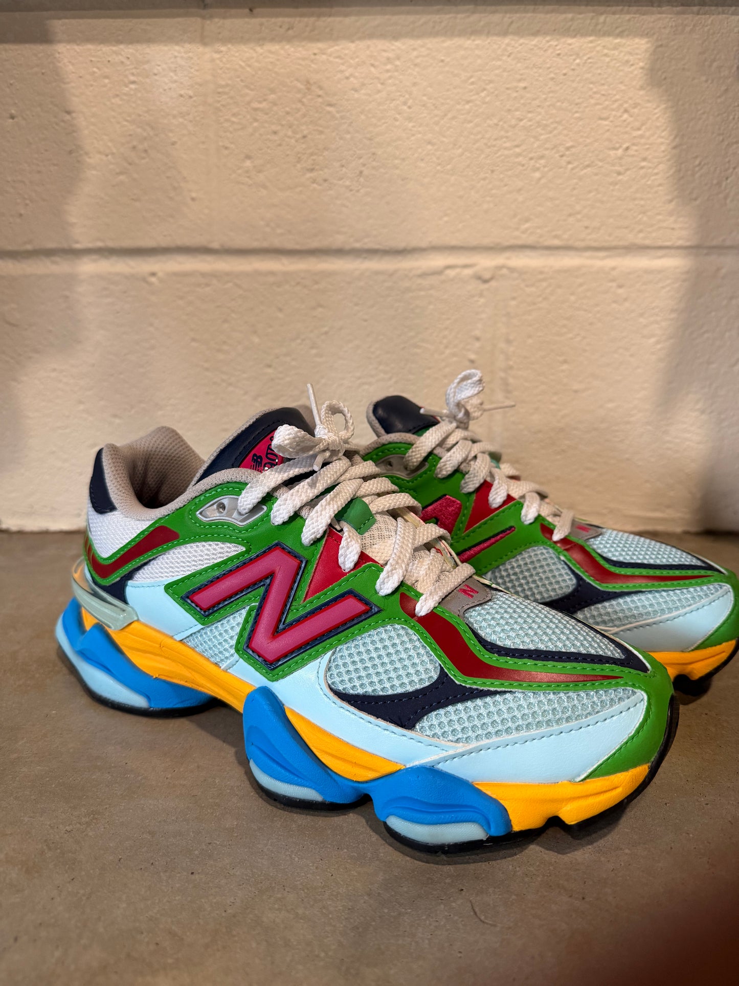 Preowned New Balance 9060 Beach Glass Pink Sz 8.5M/10W