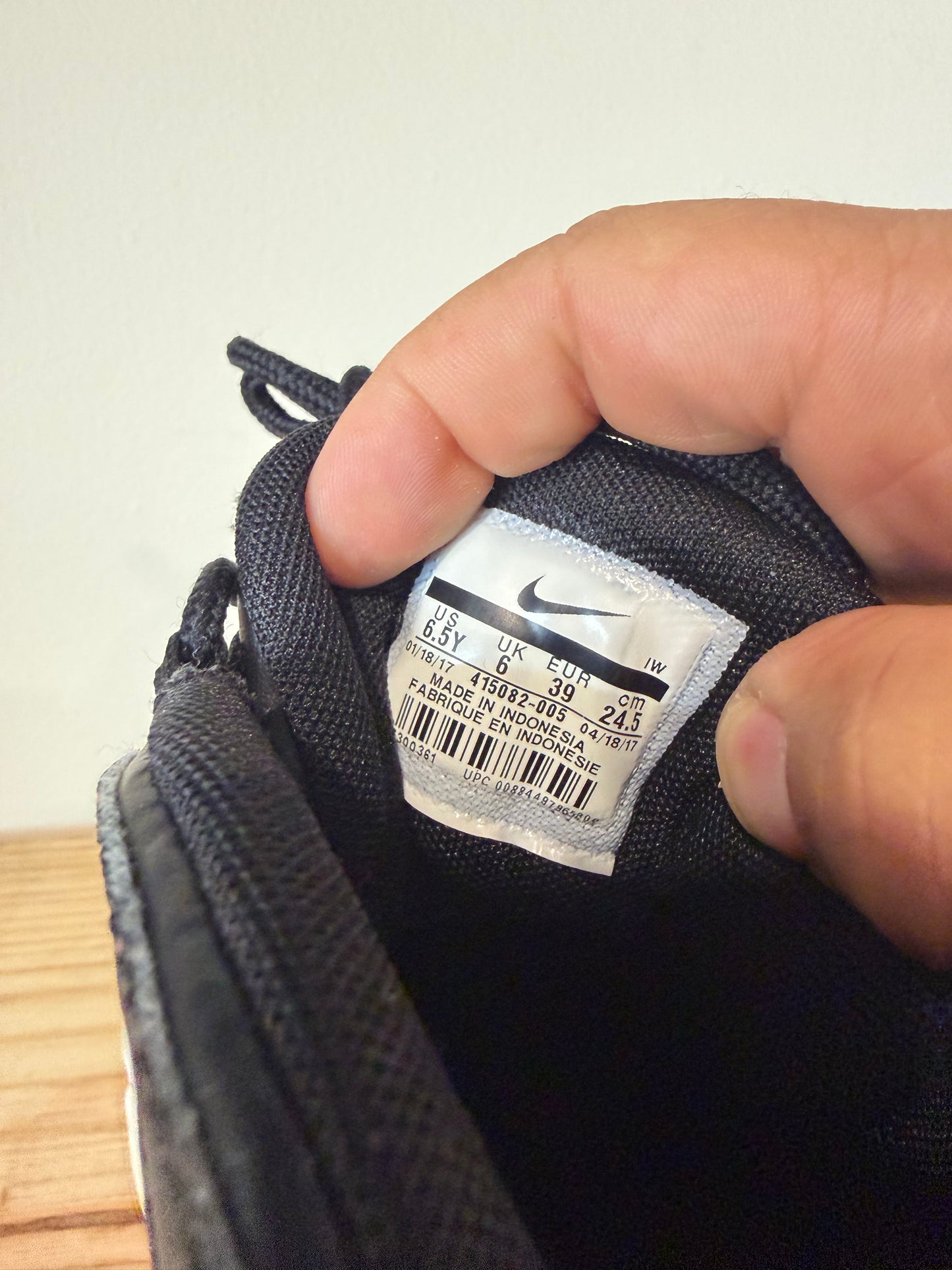 Nike Air More Uptempo Low Tri-Color Sz 6.5Y