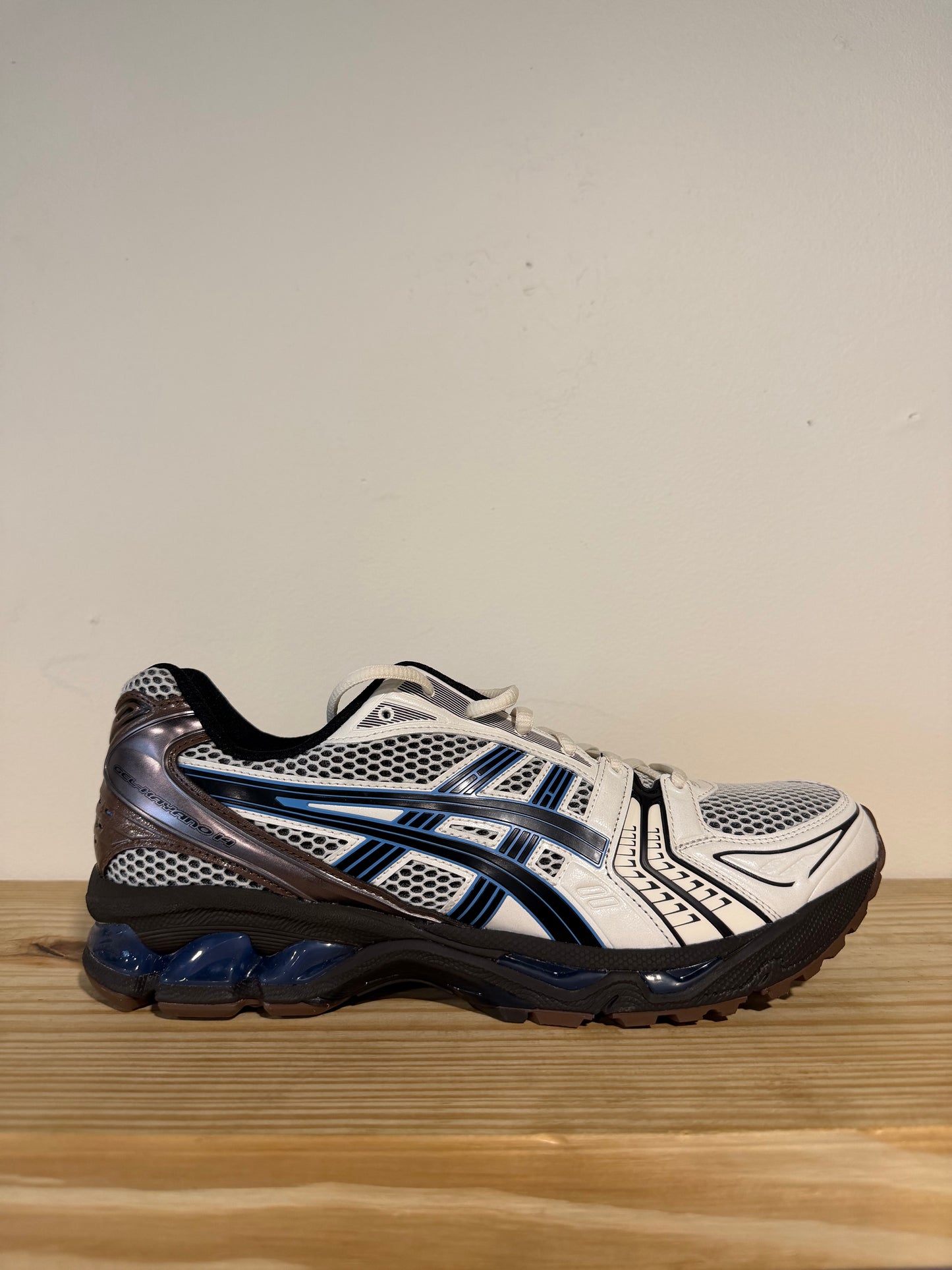 ASICS Gel Kayano 14 Cream/Blue Coast Sz 11M/12.5W