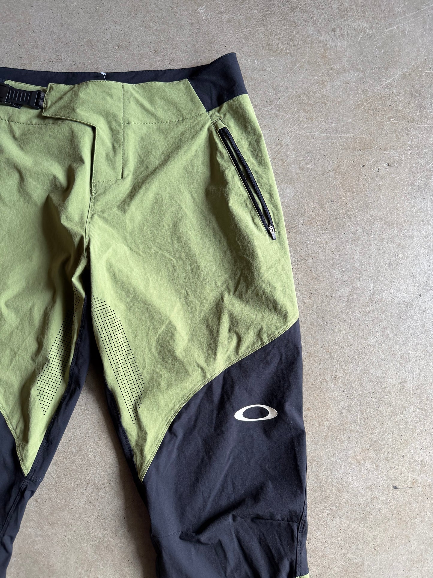 Oakley Race Pants Sz 34x32