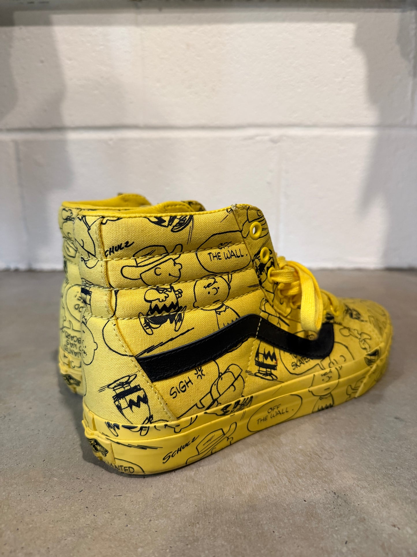 Preowned Vans Sk8-Hi Peanuts Charlie Brown Sz 8.5M/10W