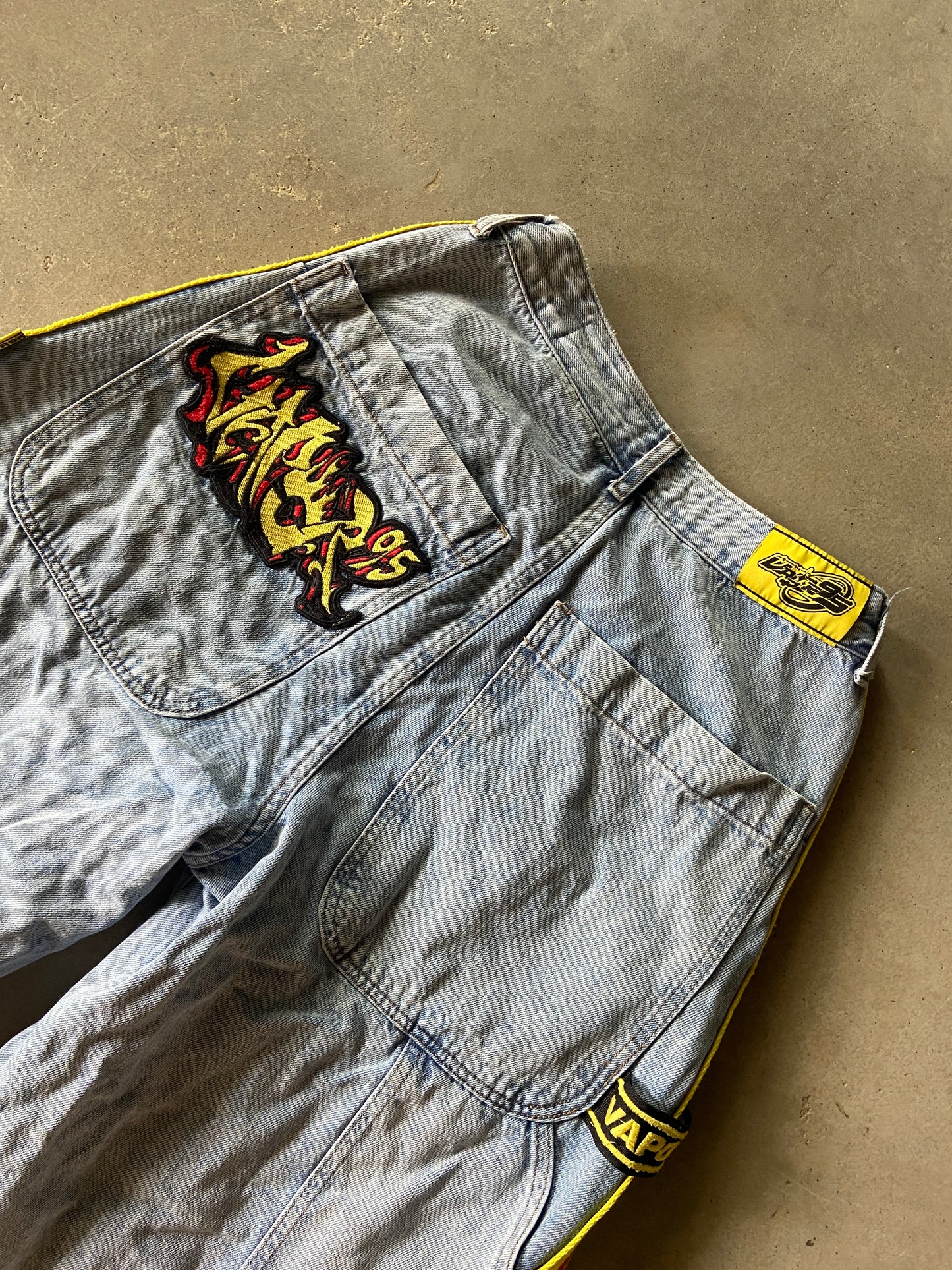 Vapor95 Stripe Rave Capri Jeans Sz 28