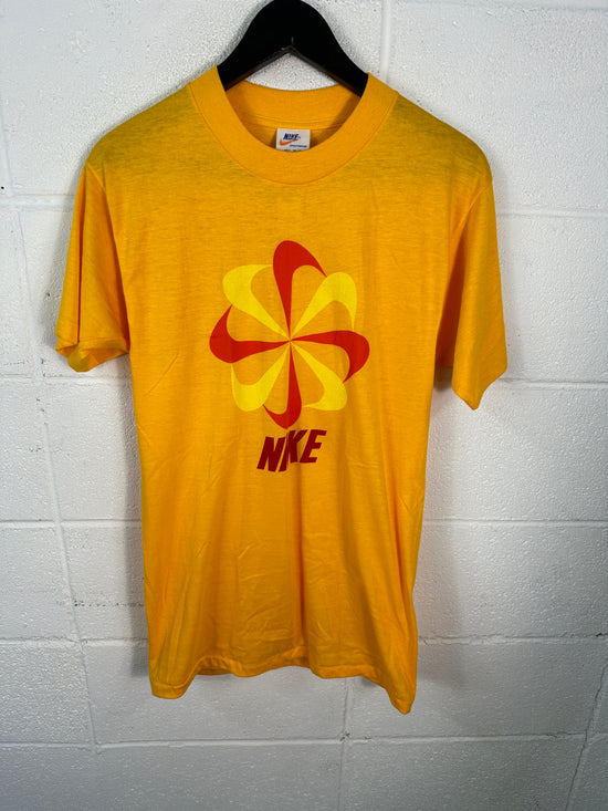 Load image into Gallery viewer, VTG 70s Nike Pinwheel Made in USA Tee Sz Med
