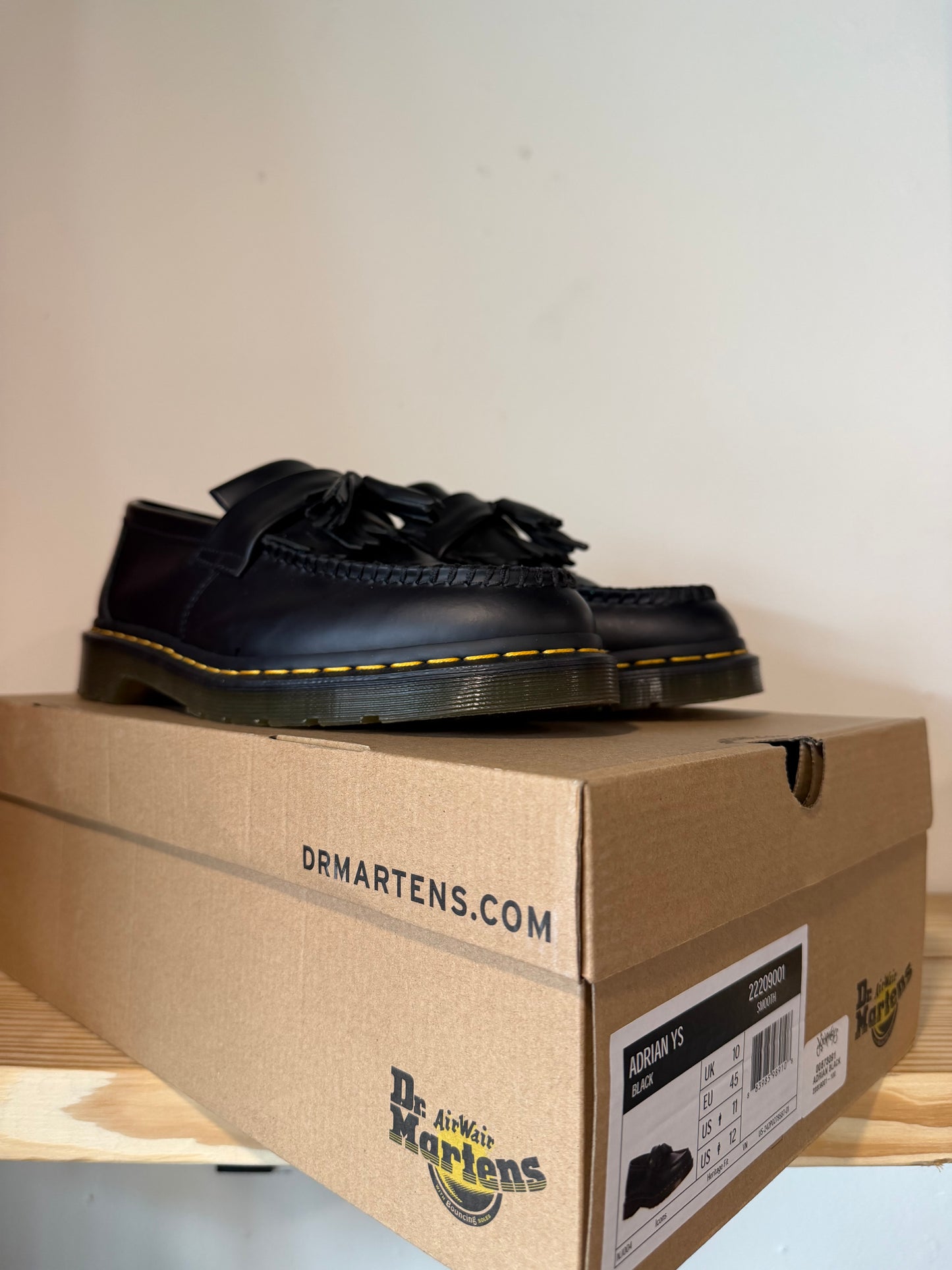 Preowned Dr. Martens Made In England Adrian Tassel Loafer Black Sz 11M/12.5W