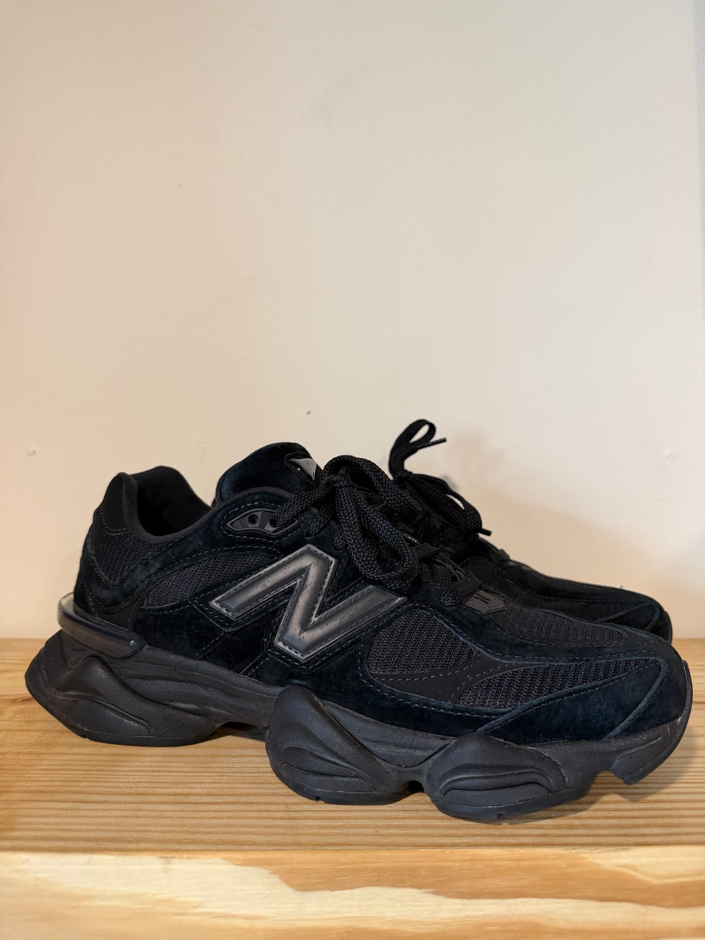 Preowned New Balance 9060 Triple Black Sz 10.5M/12W
