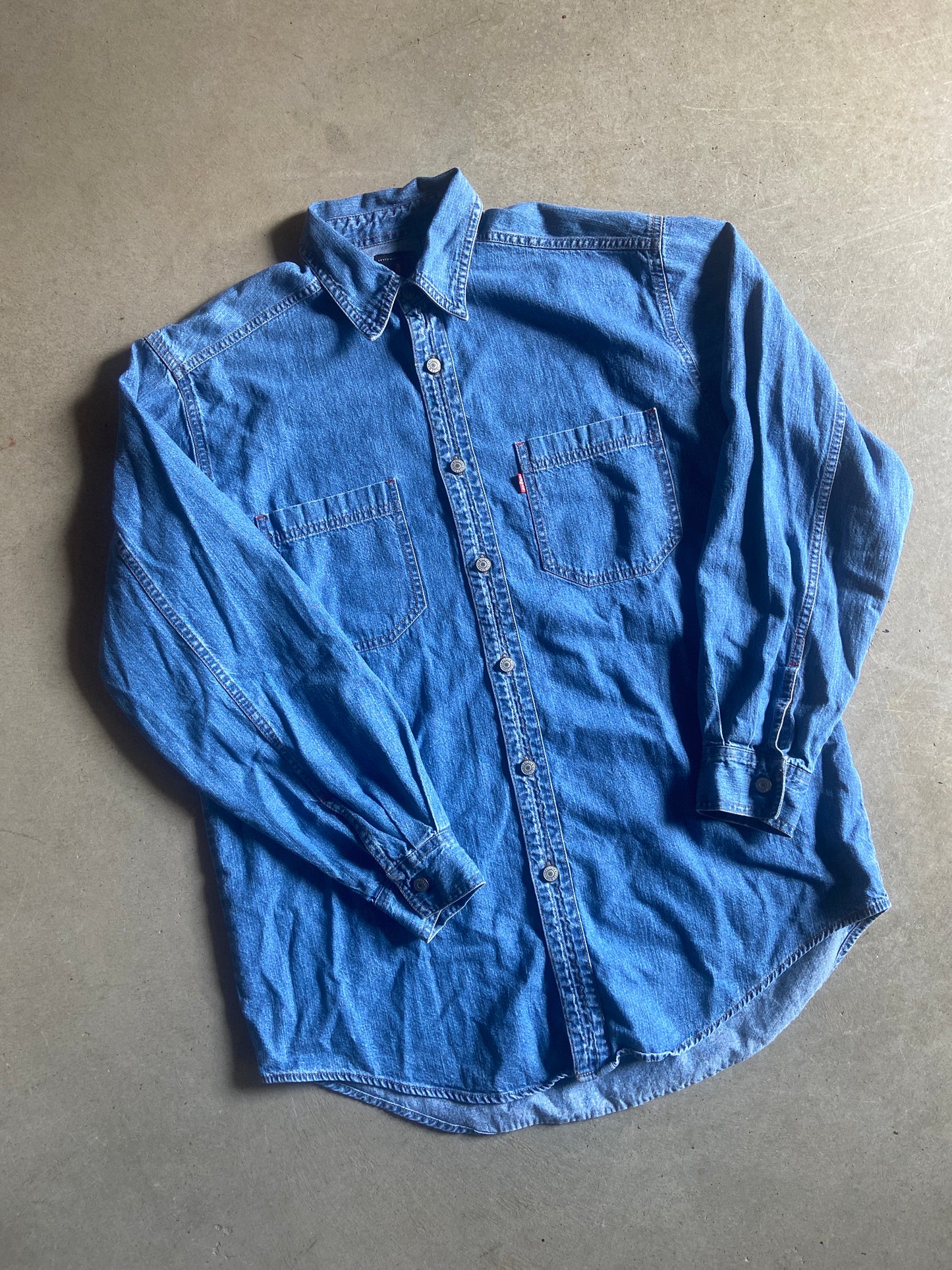 Levis Denim Button Up Shirt Sz M/L