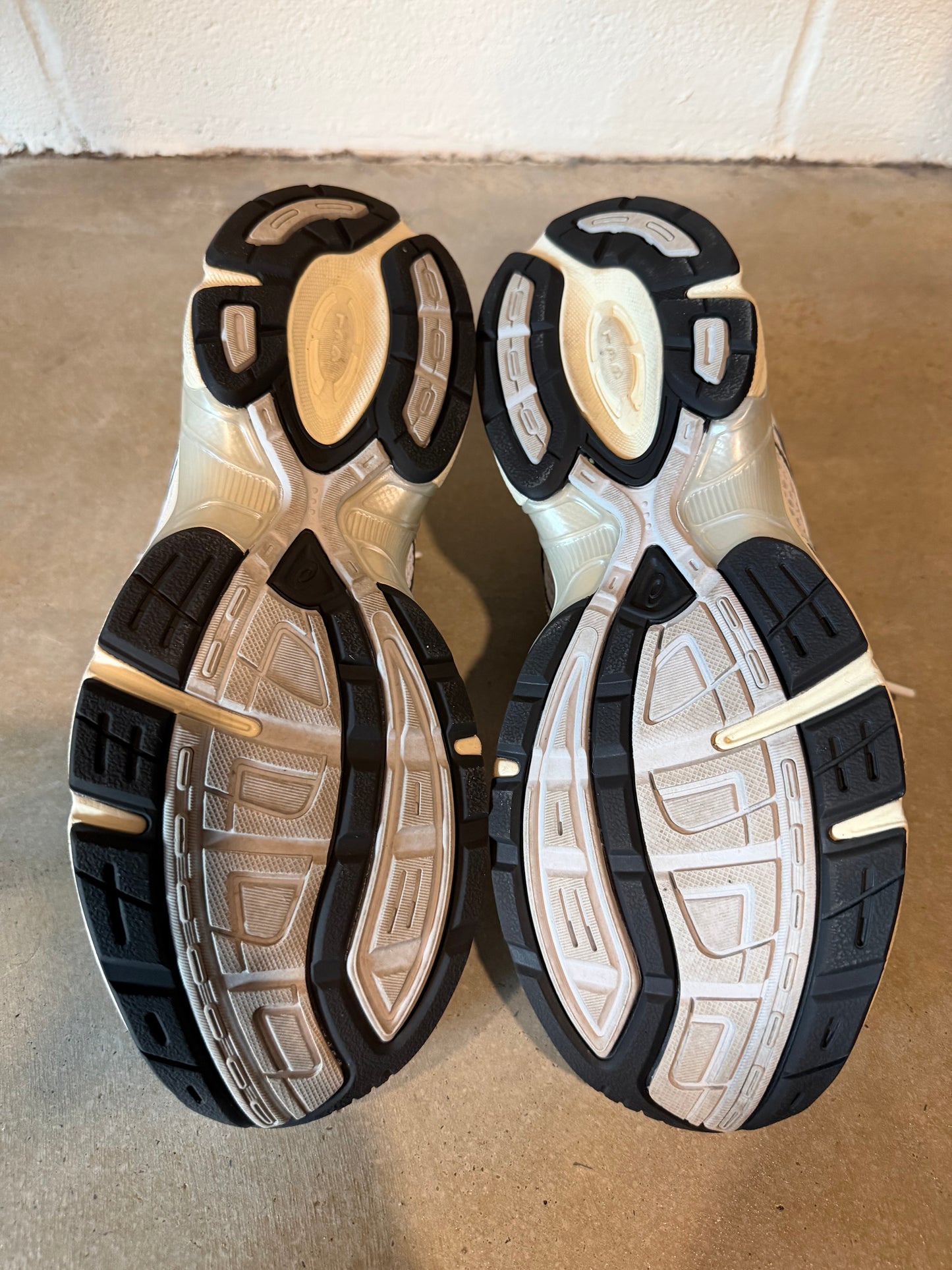 Preowned ASICS Gel-1130 White Cloud Grey Sz 10M/11.5W