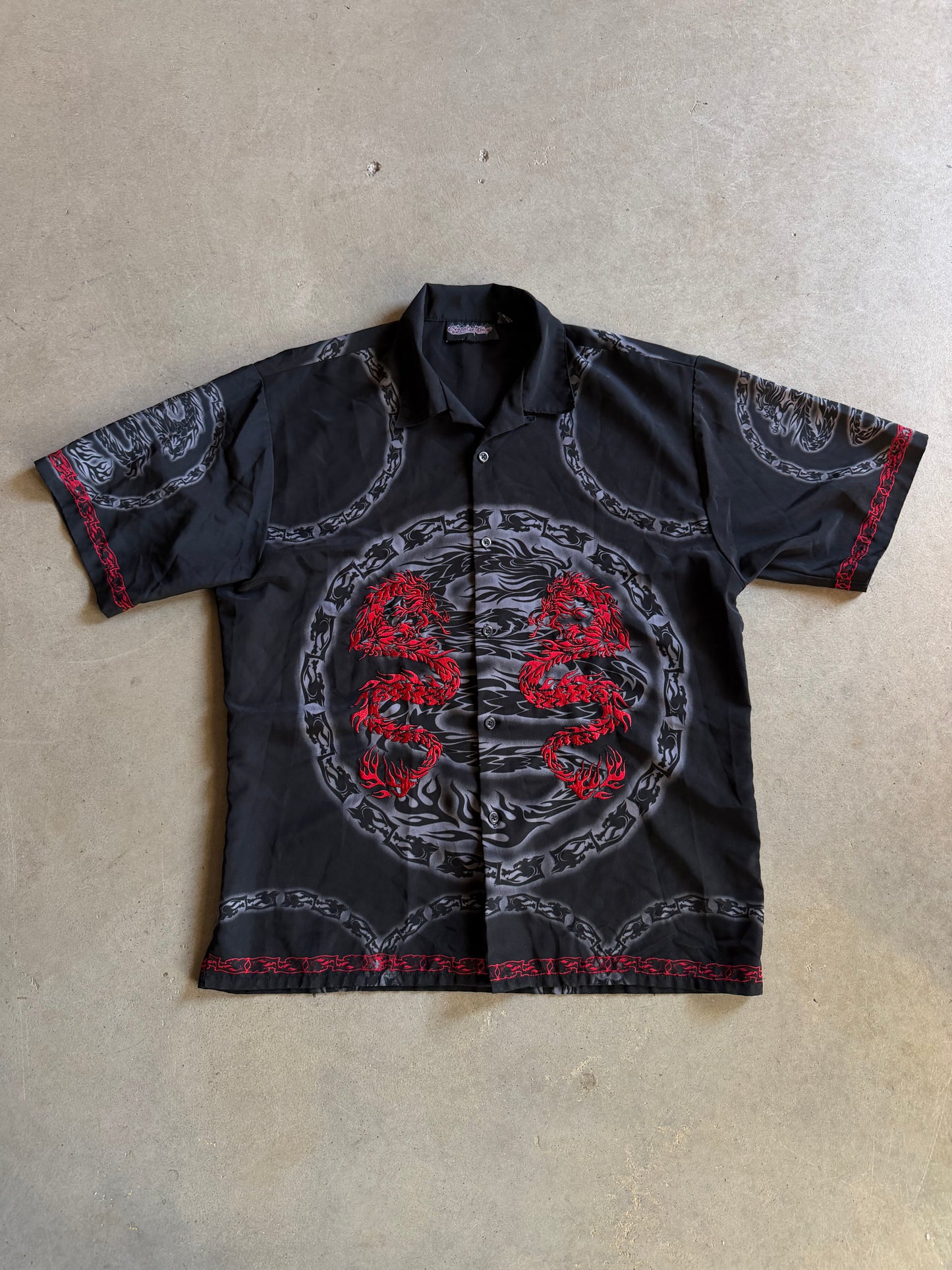 VTG Dragon Embroidered Shirt Sz XL